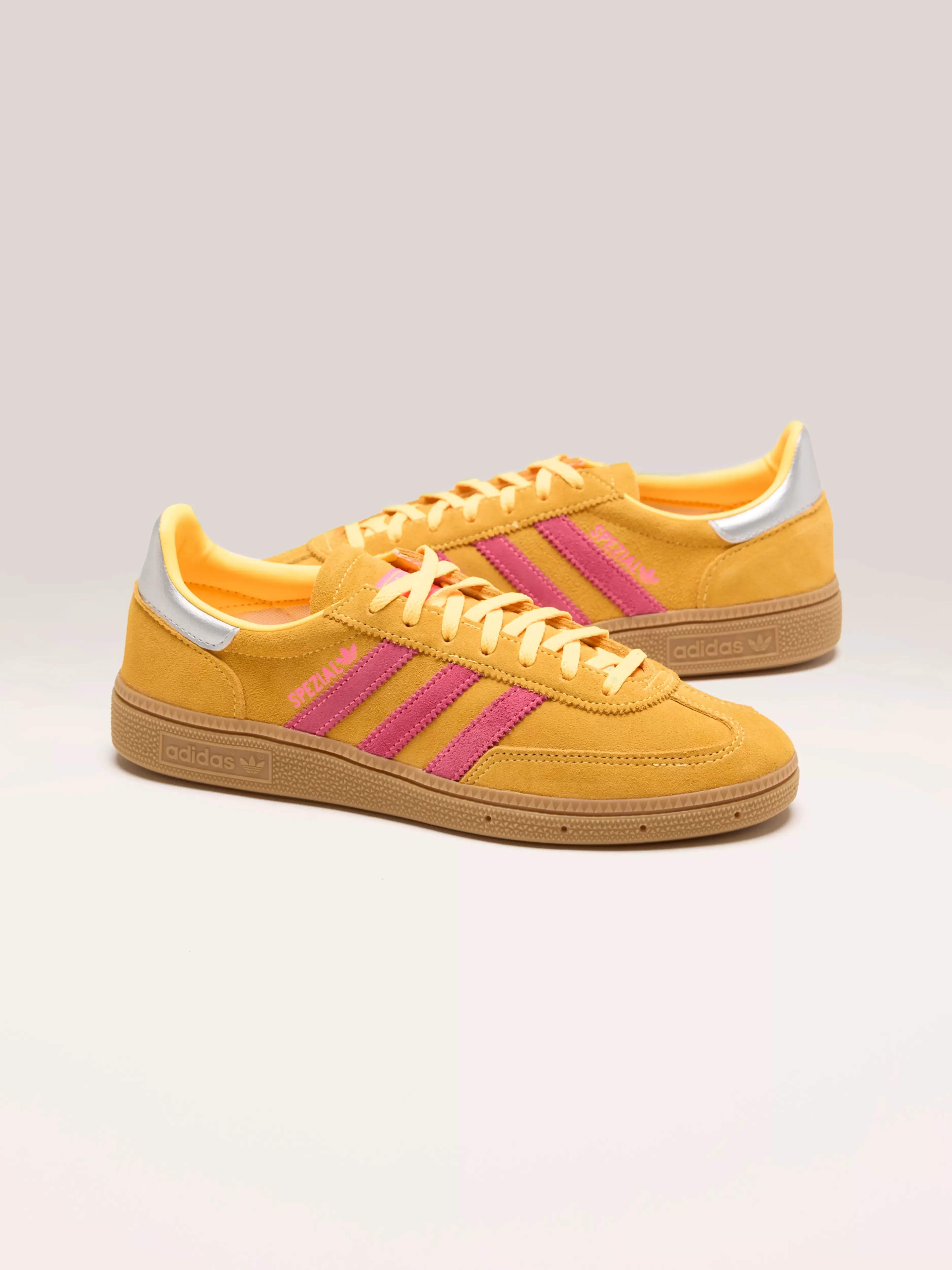 Adidas Handball Spezial - Chaussures Sportives Féminines en Promo Limitée 

Édition Exclusive : Modèle Iconique pour Femmes aux Soldes Éclair
