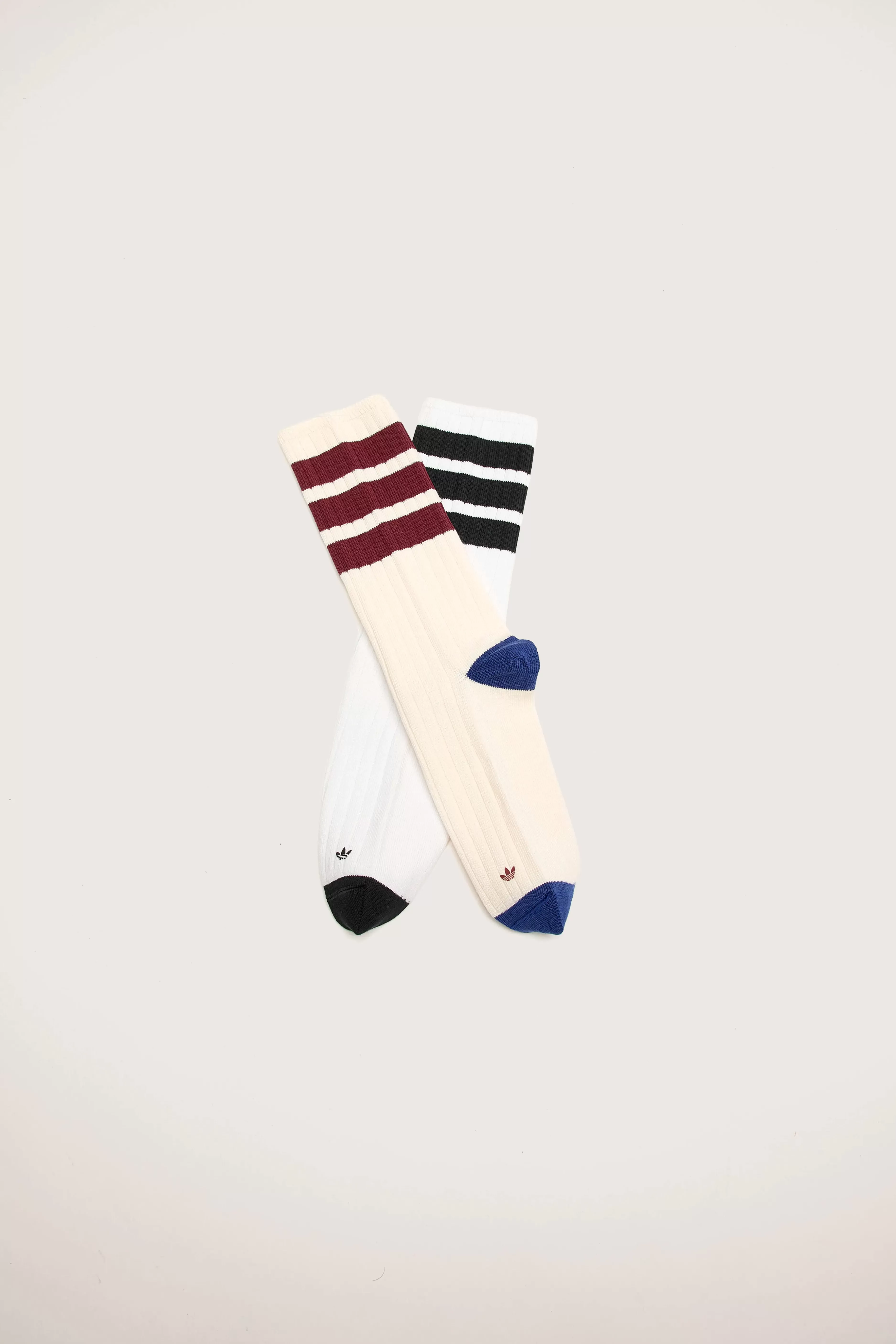 Chaussettes Montantes Premium pour Femmes - Confort Optimal & Style Sportif | Collection Adidas Originaux