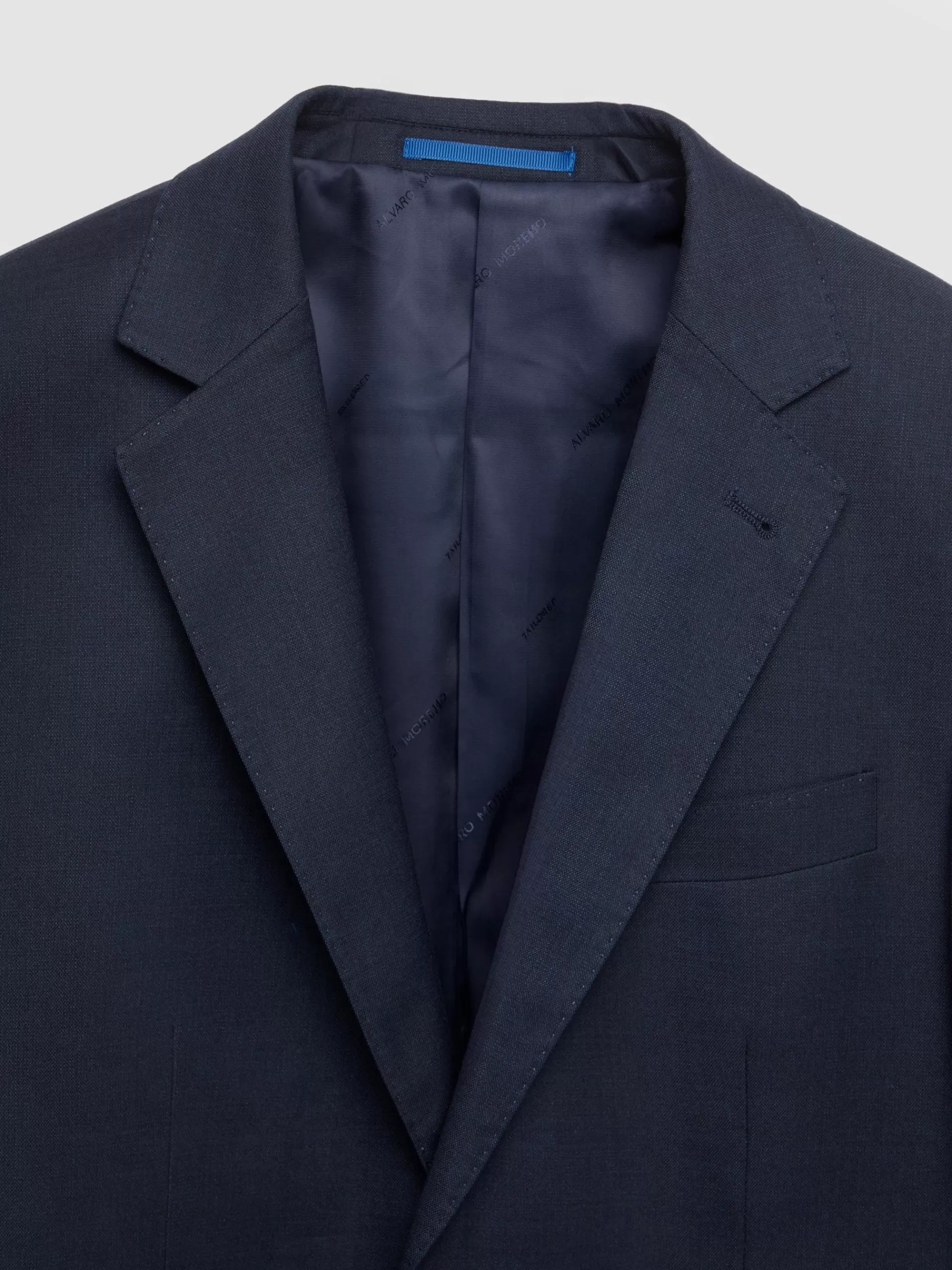 Découvrez la collection Alvaro Moreno : Veste américaine décontractée FIL A FIL en Bleu Marine - Confort premium et style intemporel