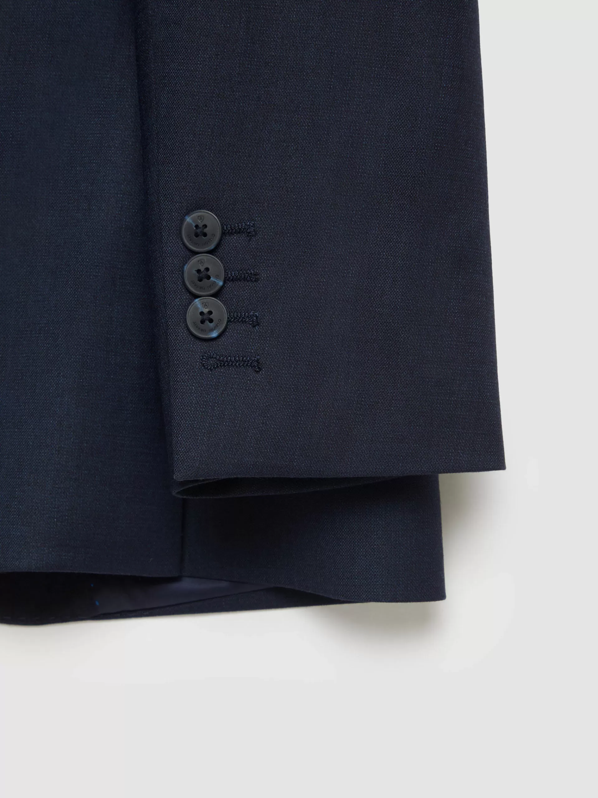 Découvrez la collection Alvaro Moreno : Veste américaine décontractée FIL A FIL en Bleu Marine - Confort premium et style intemporel