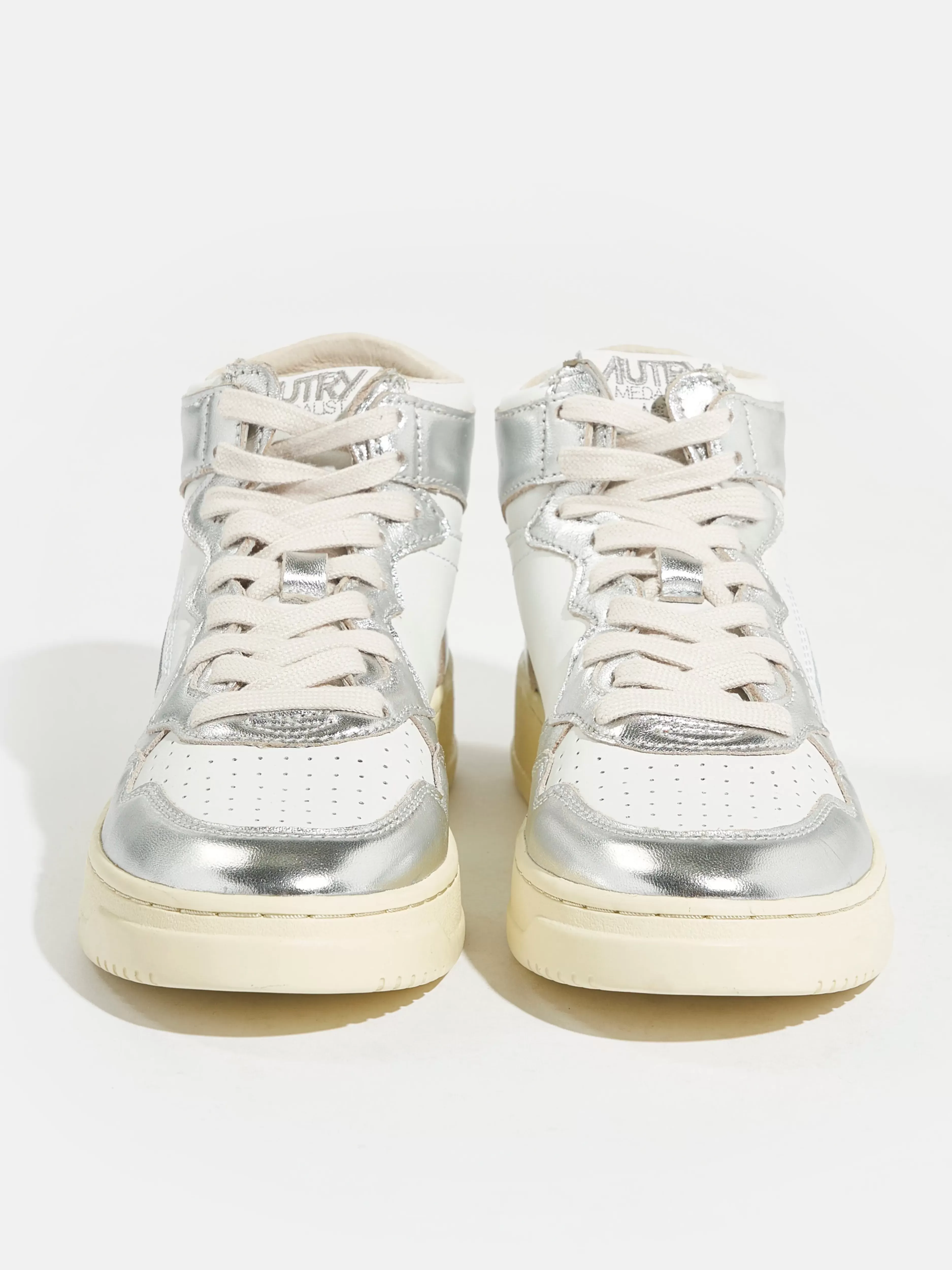 Découvrez les Baskets Medalist mi-montantes bicolore pour femme - Confort & Style Autry à prix doux