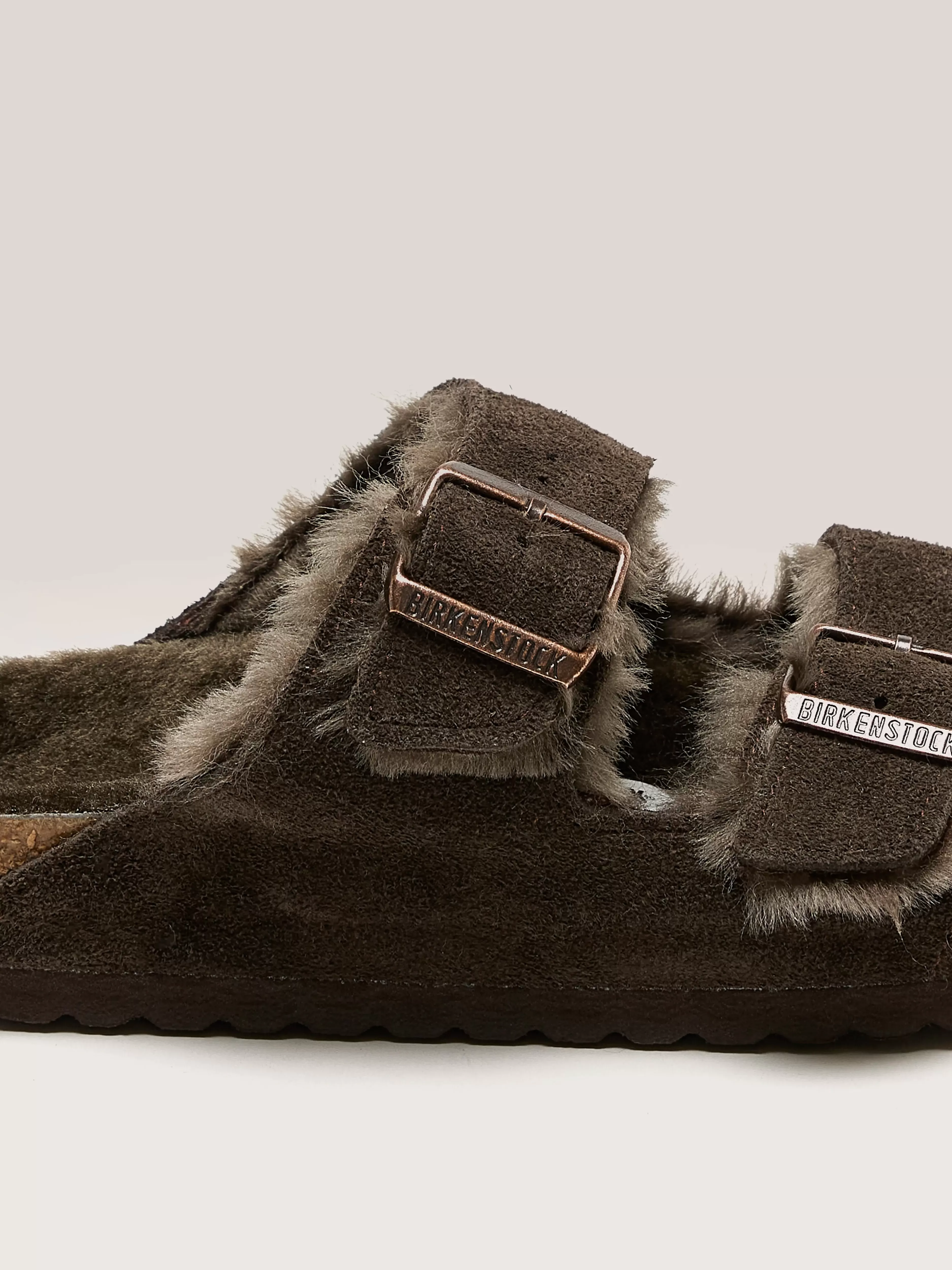 Promo Éclair Birkenstock : Modèle Arizona en cuir inversé pour femme - Dernières pièces en stock !