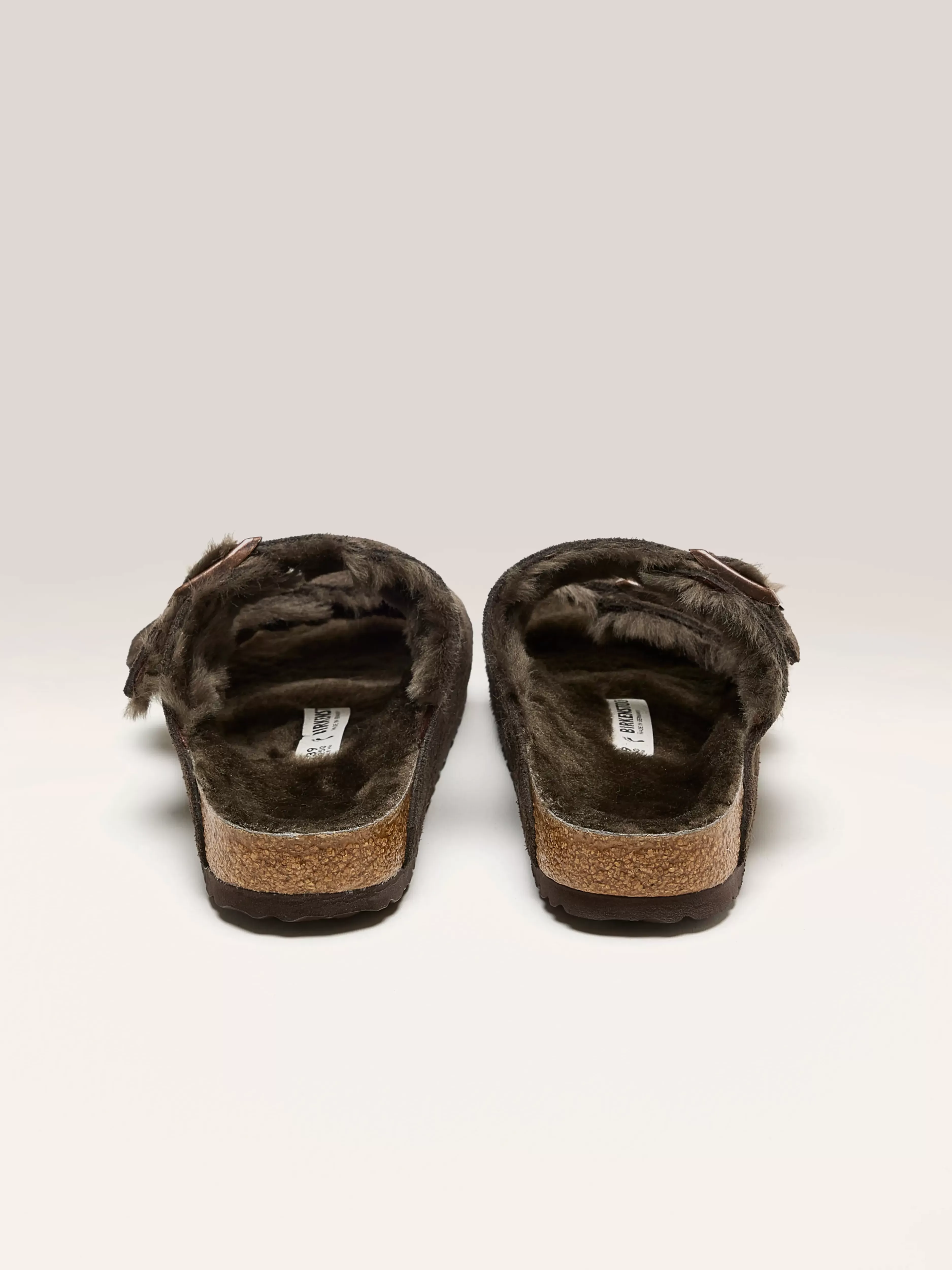 Promo Éclair Birkenstock : Modèle Arizona en cuir inversé pour femme - Dernières pièces en stock !