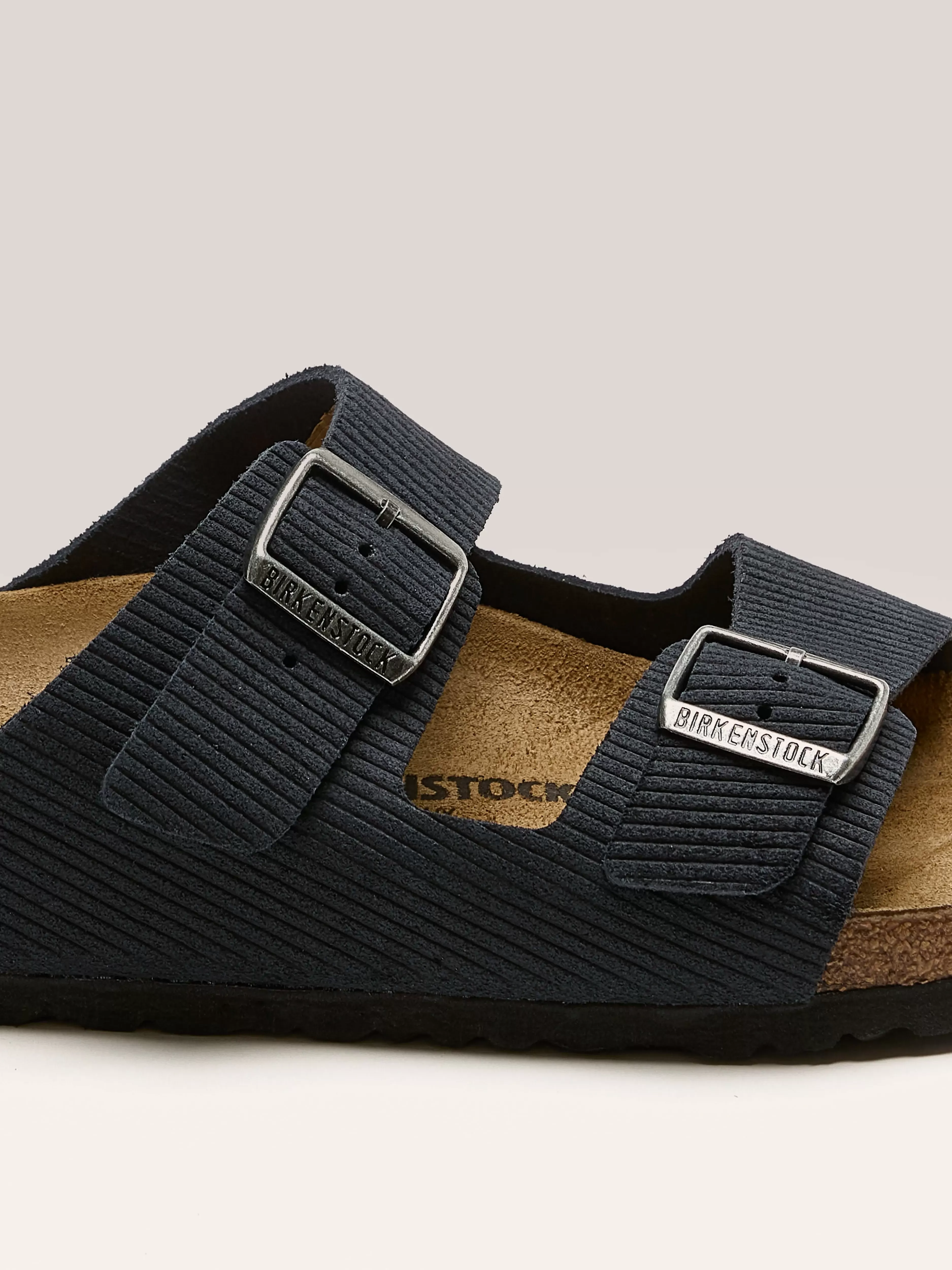 BIRKENSTOCK Modèle Arizona en Daim Souple - Sandales Confortables Homme à Prix Attractif