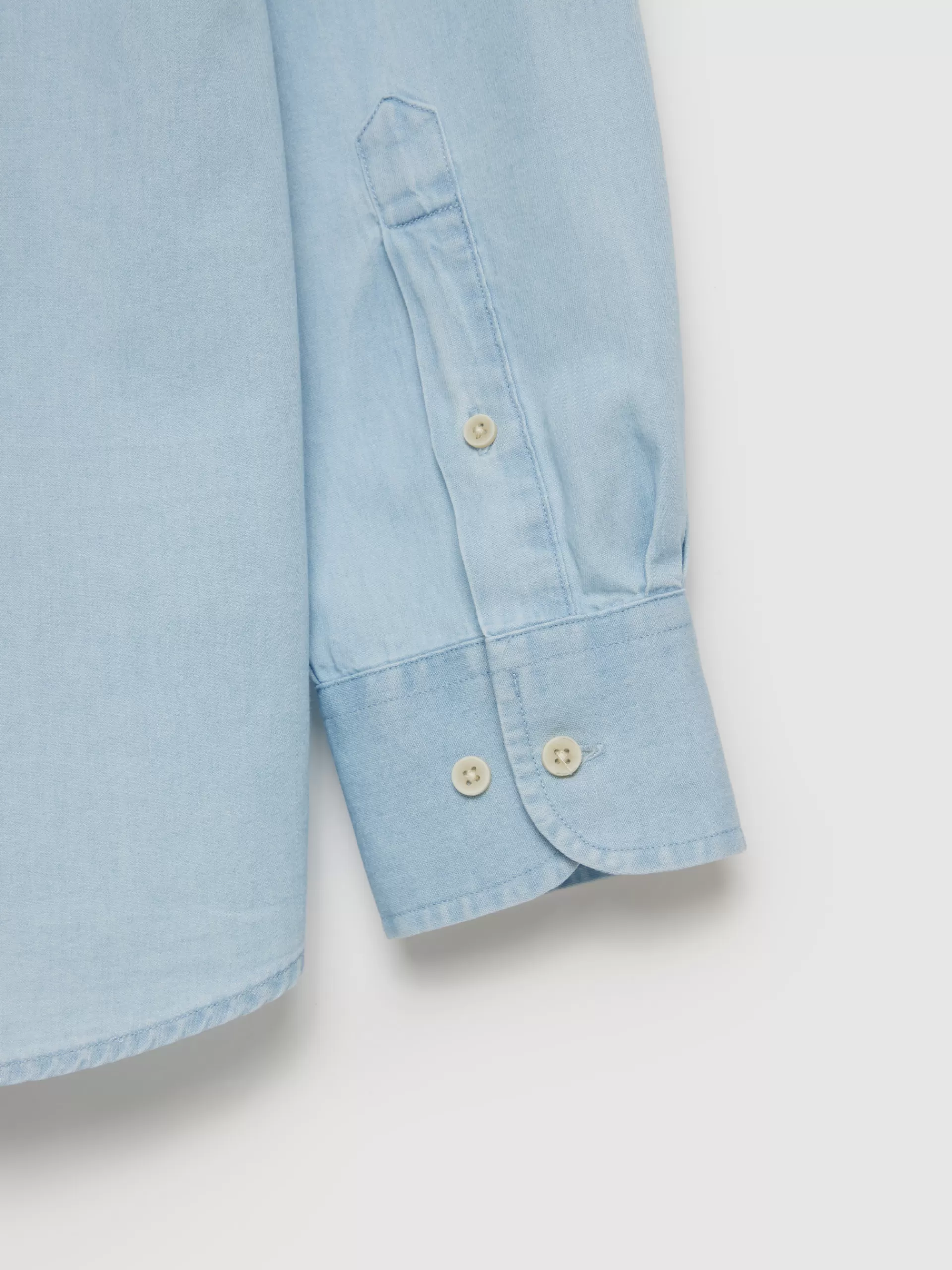 Alvaro Moreno Veste-Shirt Dénim Bleu Ciel - Style Urbain avec Détails Contrastants