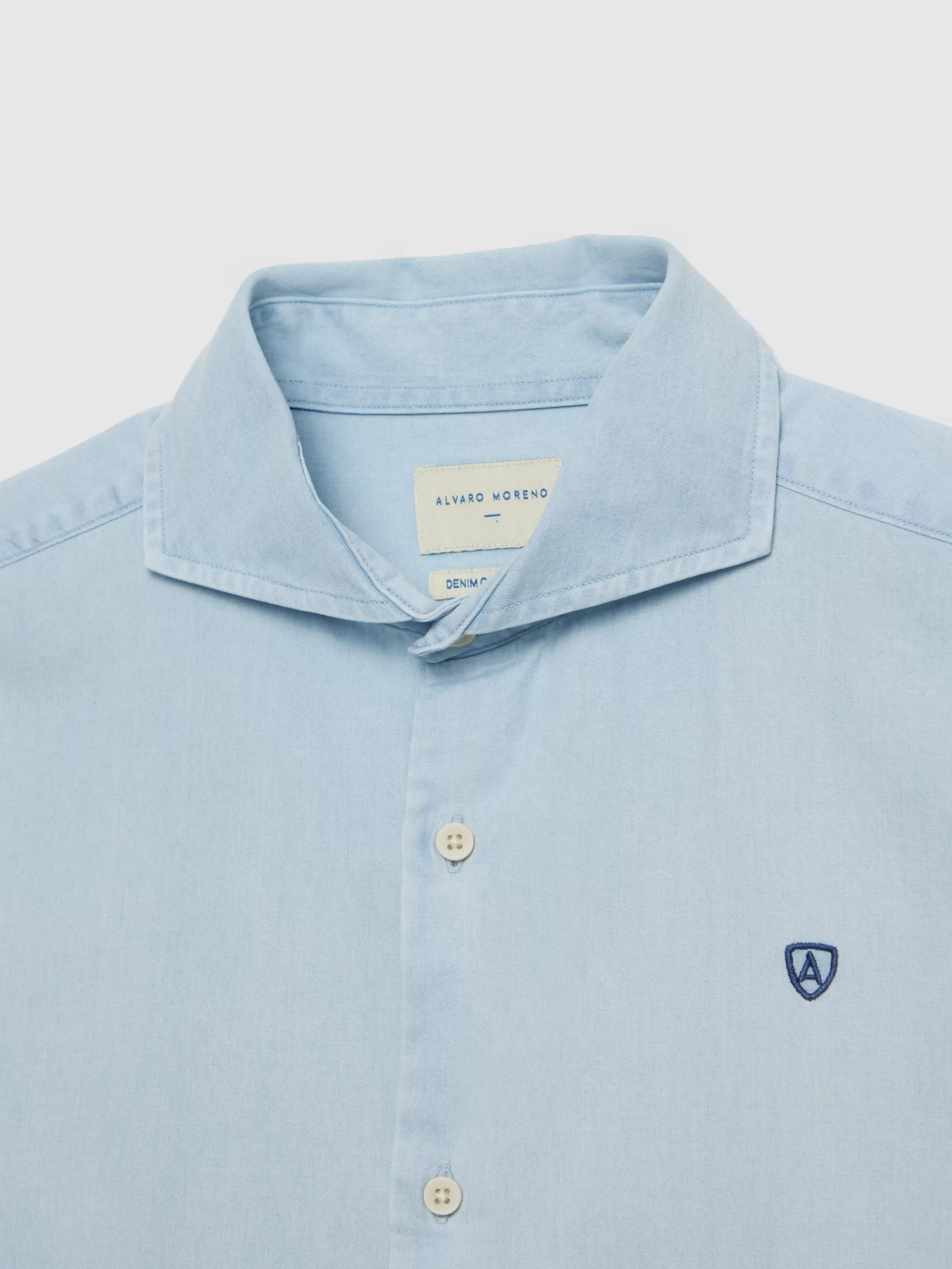 Alvaro Moreno Veste-Shirt Dénim Bleu Ciel - Style Urbain avec Détails Contrastants