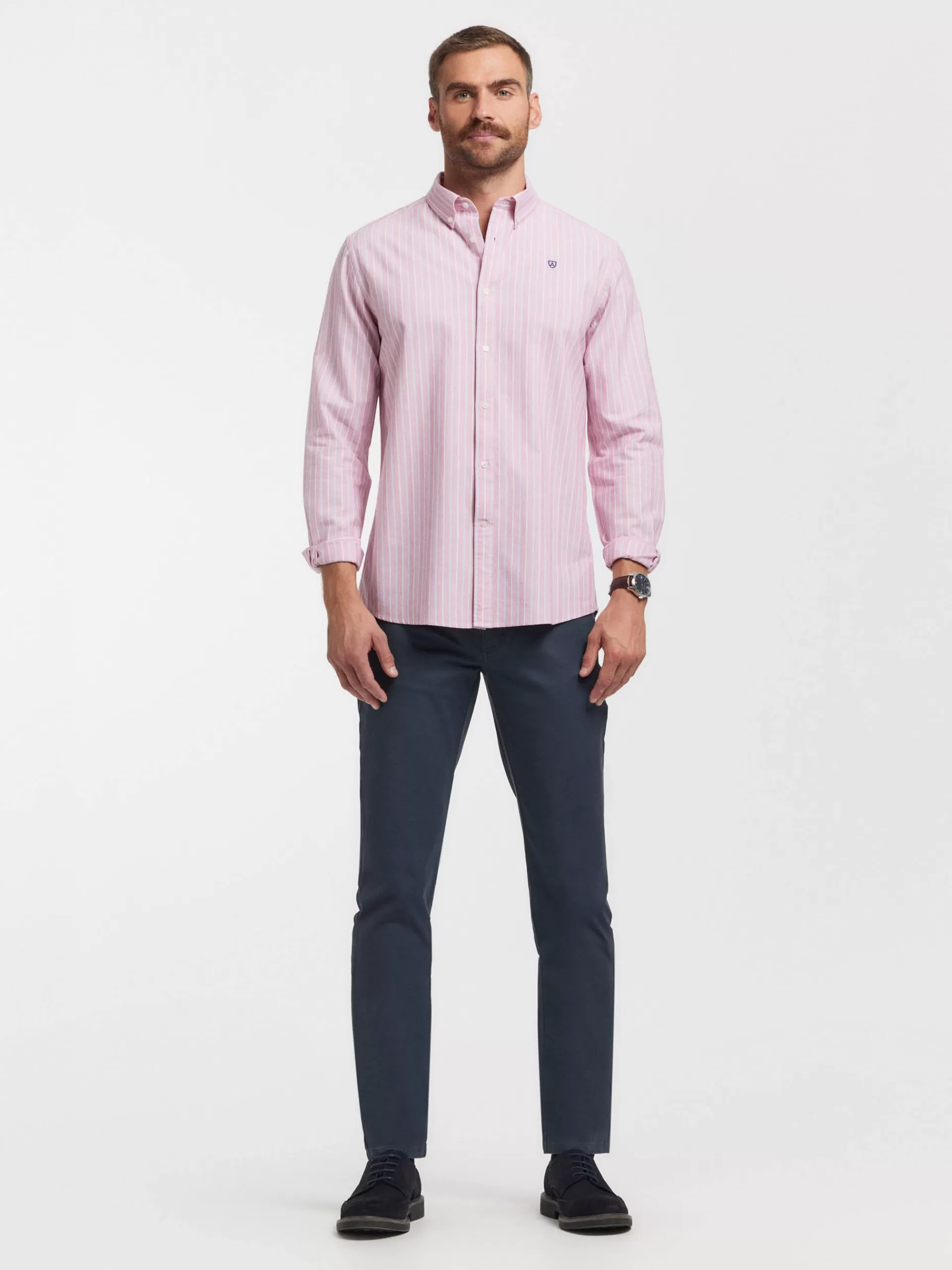 Chemise Oxford élégante Alvaro Moreno - Rouge vif avec motifs fantaisie

(：，，