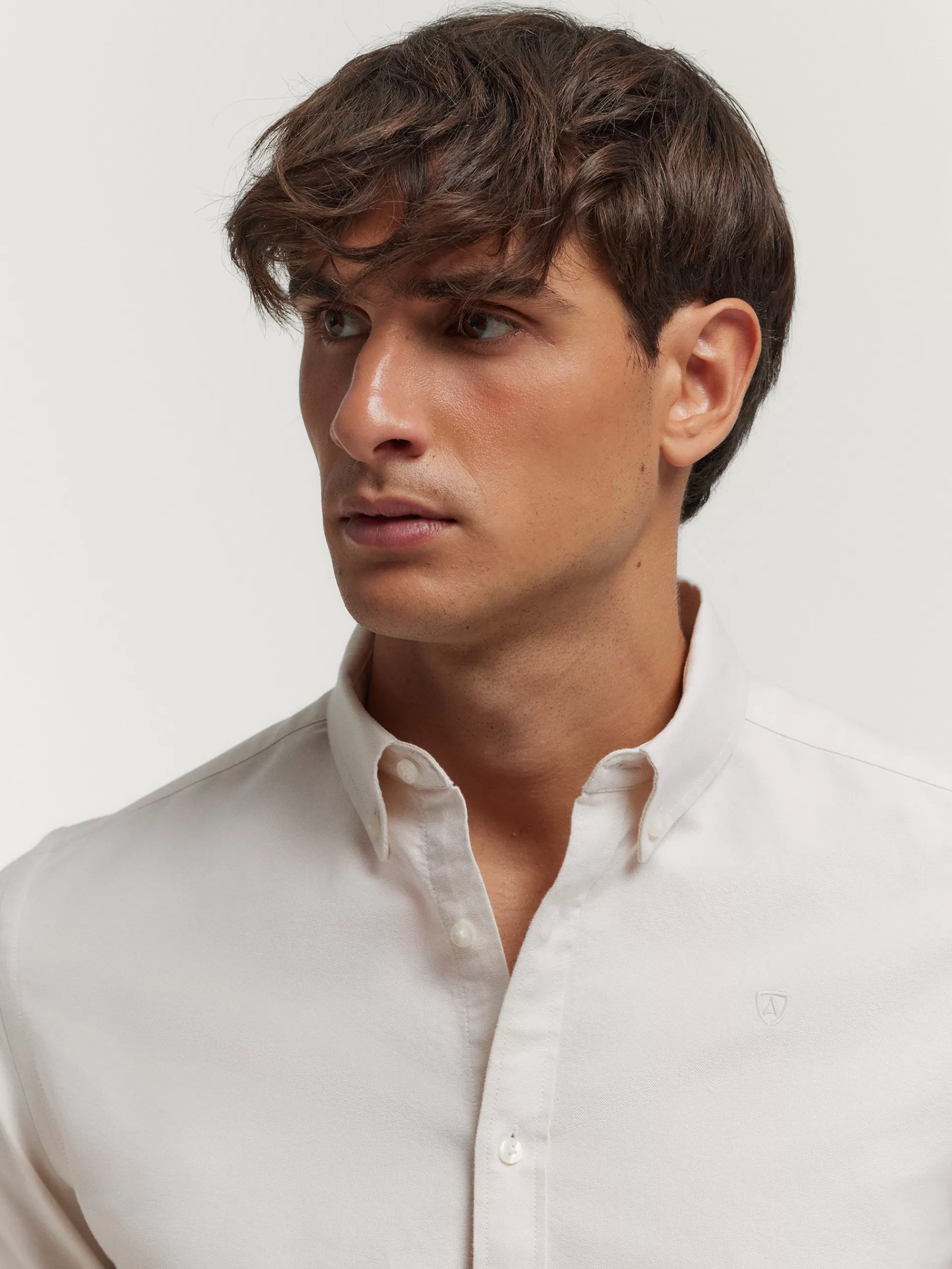Chemise Oxford décontractée en coton souple - Couleur sable | Collection Alvaro Moreno - Élégance intemporelle pour un style urbain raffiné