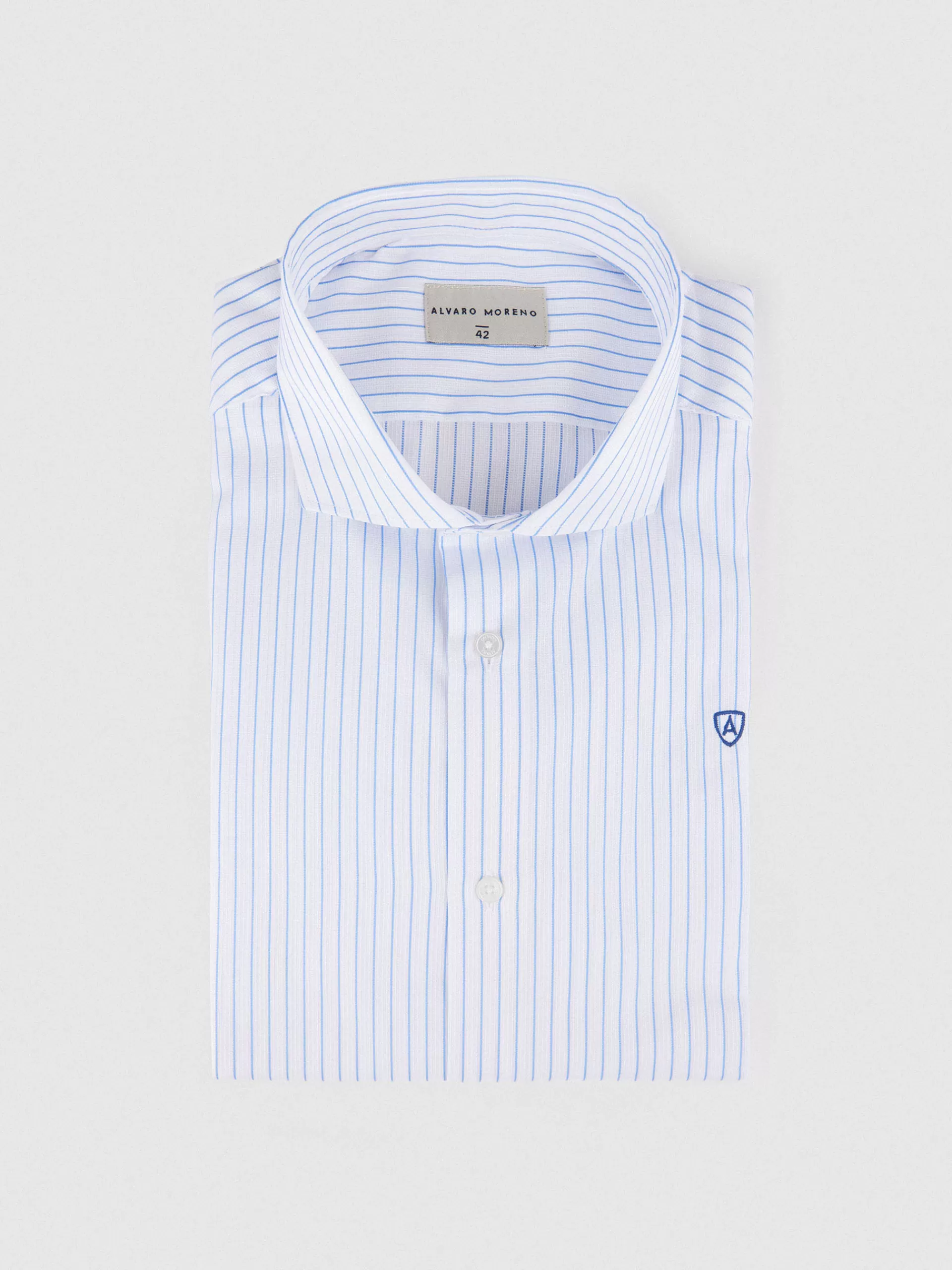 Chemise Alvaro Moreno rayures architecturales - Bleu Ciel raffiné avec détails contrastés