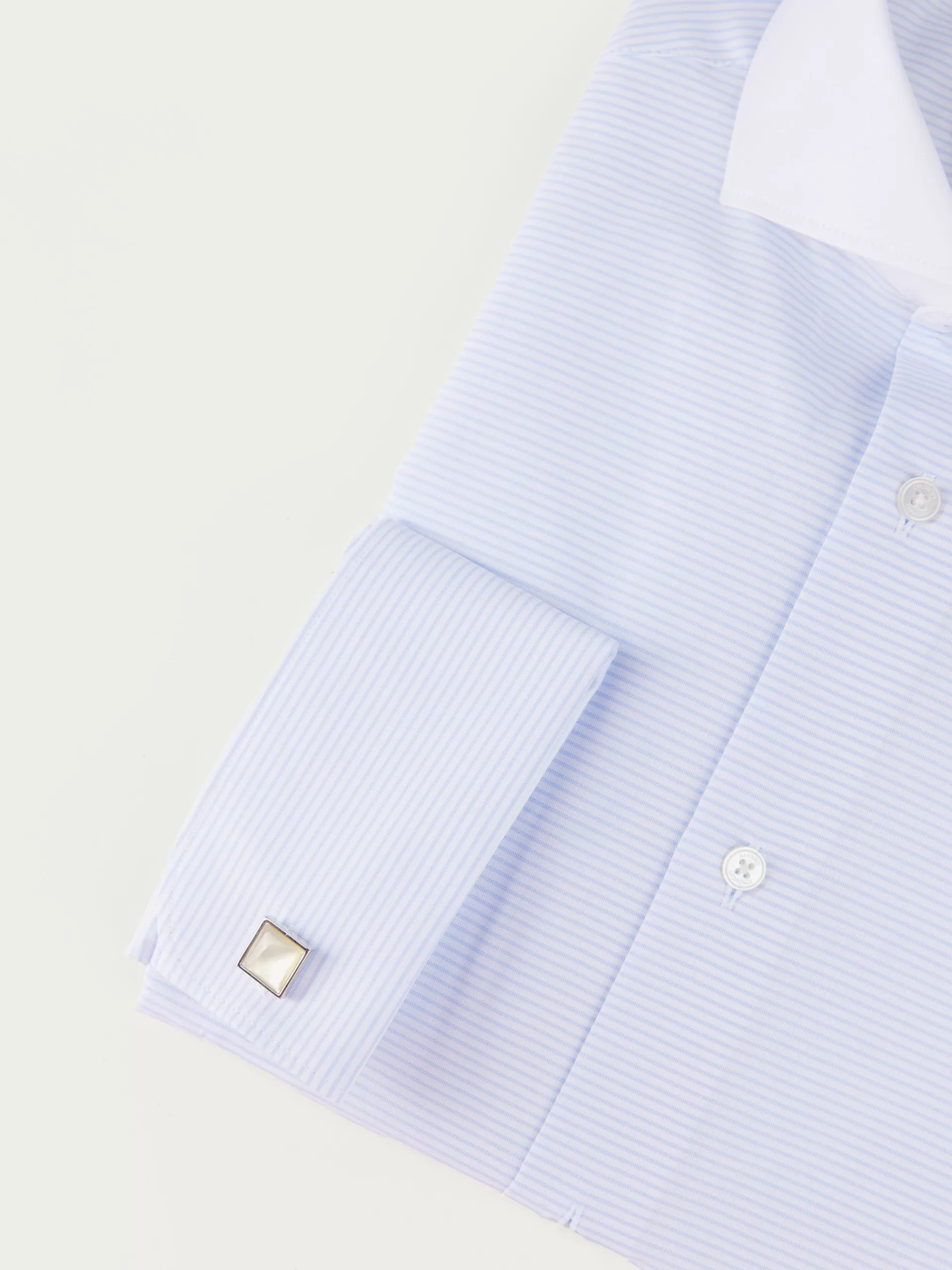 Chemise élégante à rayures Alvaro Moreno - Coupe moderne avec détails en points doubles - Bleu ciel pour un look décontracté et stylé