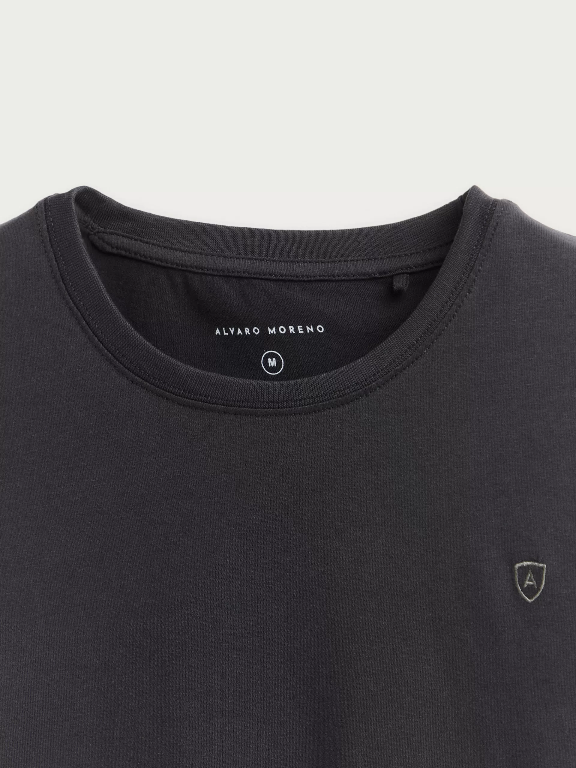 Alvaro Moreno - T-shirt Classique en Coton Souple, Noir Intense | Essentiel Garde-robe Homme