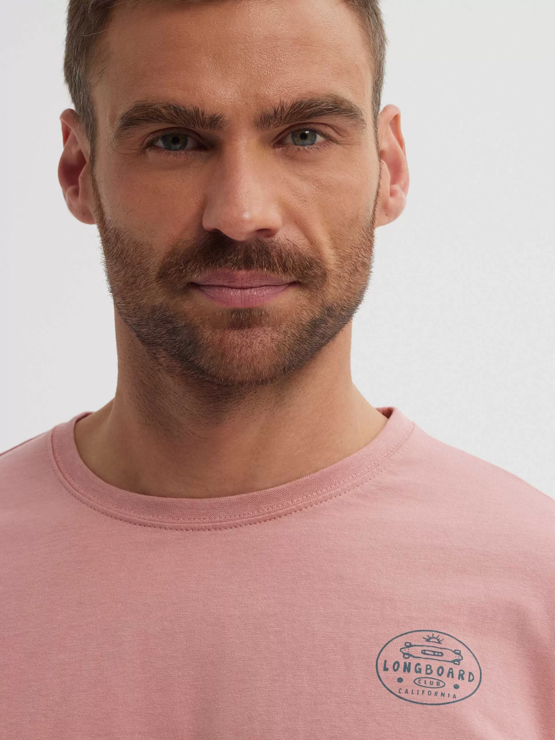 T-shirt Alvaro Moreno pour Longboard - Rose Vibrante, Confort et Style Urbain