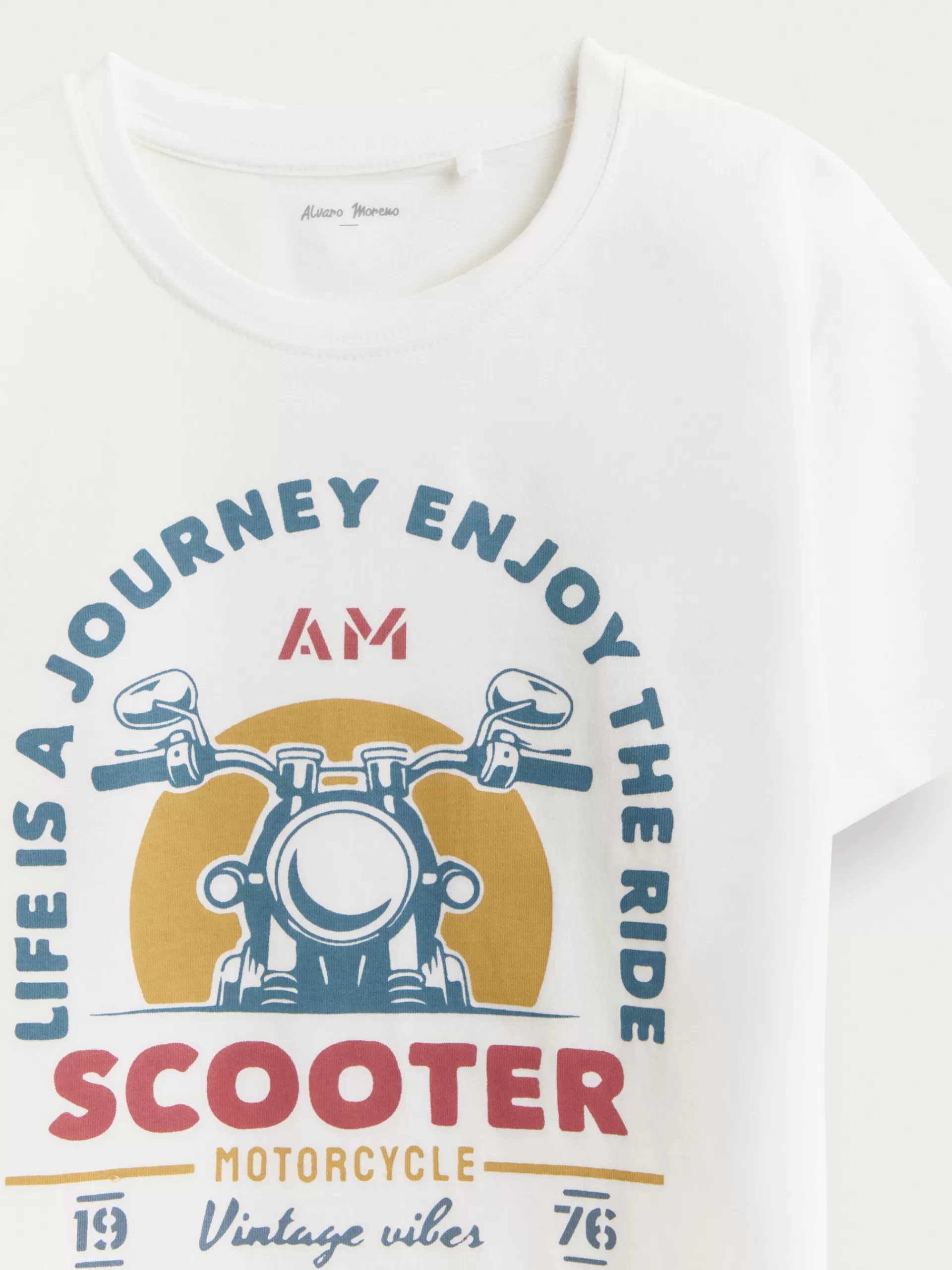 T-shirt Enfant Sportif Alvaro Moreno - Blanc Pur, Confortable et Résistant pour Activités en Extérieur