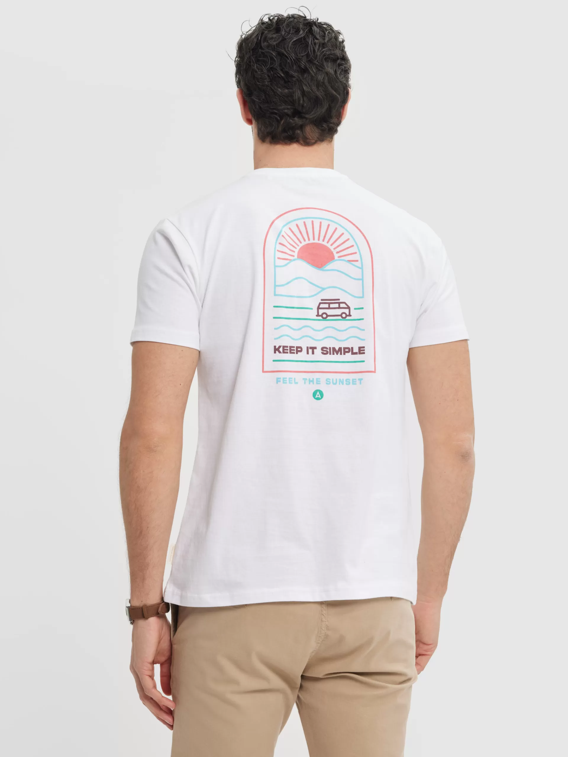T-shirt Décontracté Coucher de Soleil Alvaro Moreno - Blanc Pur en Promotion Exclusive