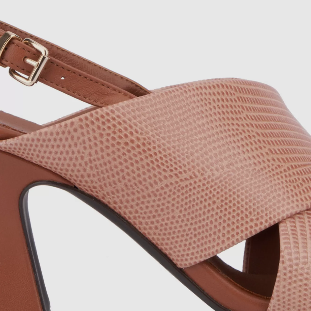 Solde Éclair Exclusif : Mocassins Aquatalia Catarina Toffee · Stock Limité  
Dernière Chance - Chaussures Élégantes en Cuir Souple · Profitez des Prix Fous