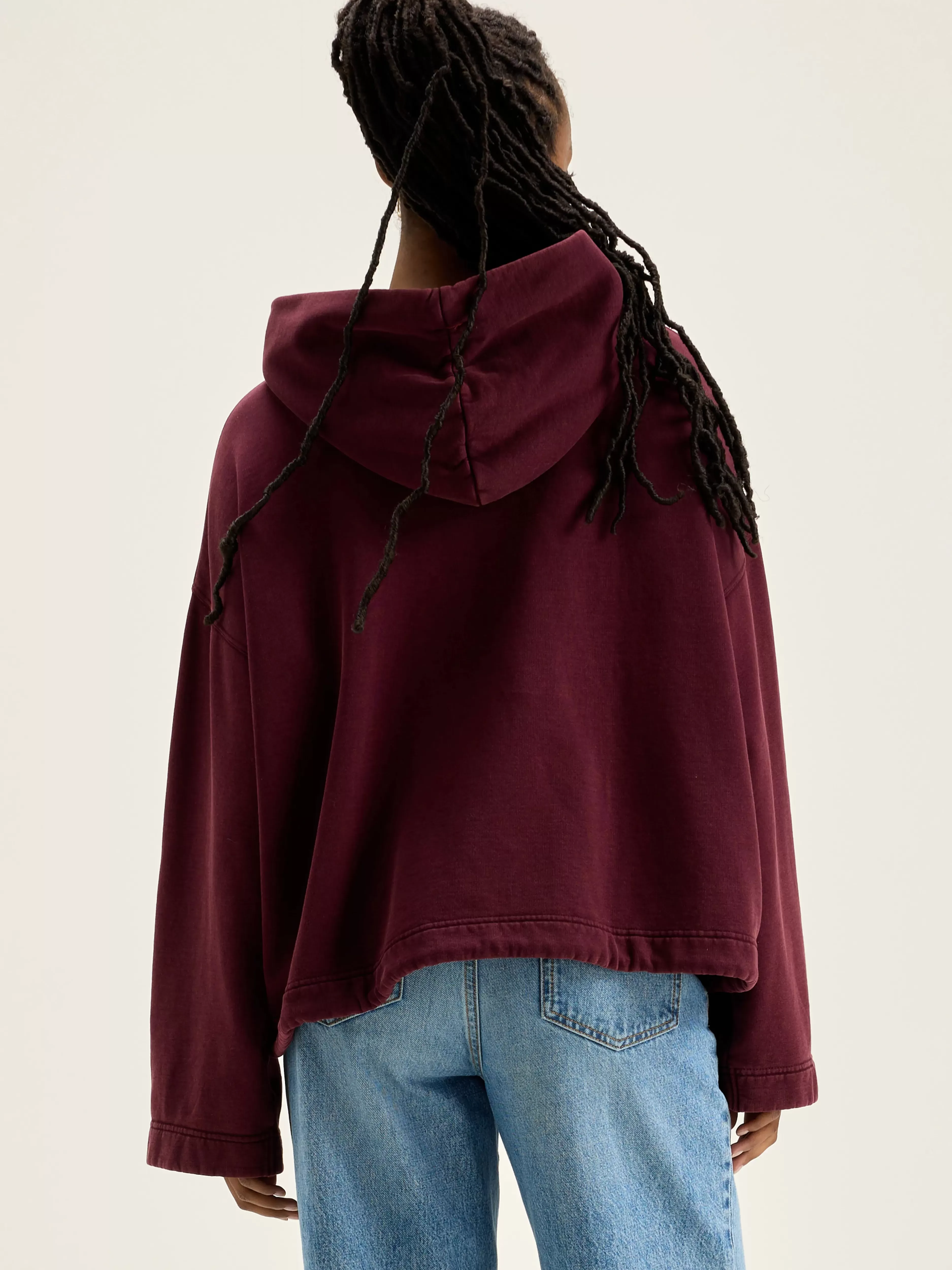 Cate – Pull à capuche Bellerose avec découpe confortable et détails contrastés | Matière douce | Disponible en boutique officielle