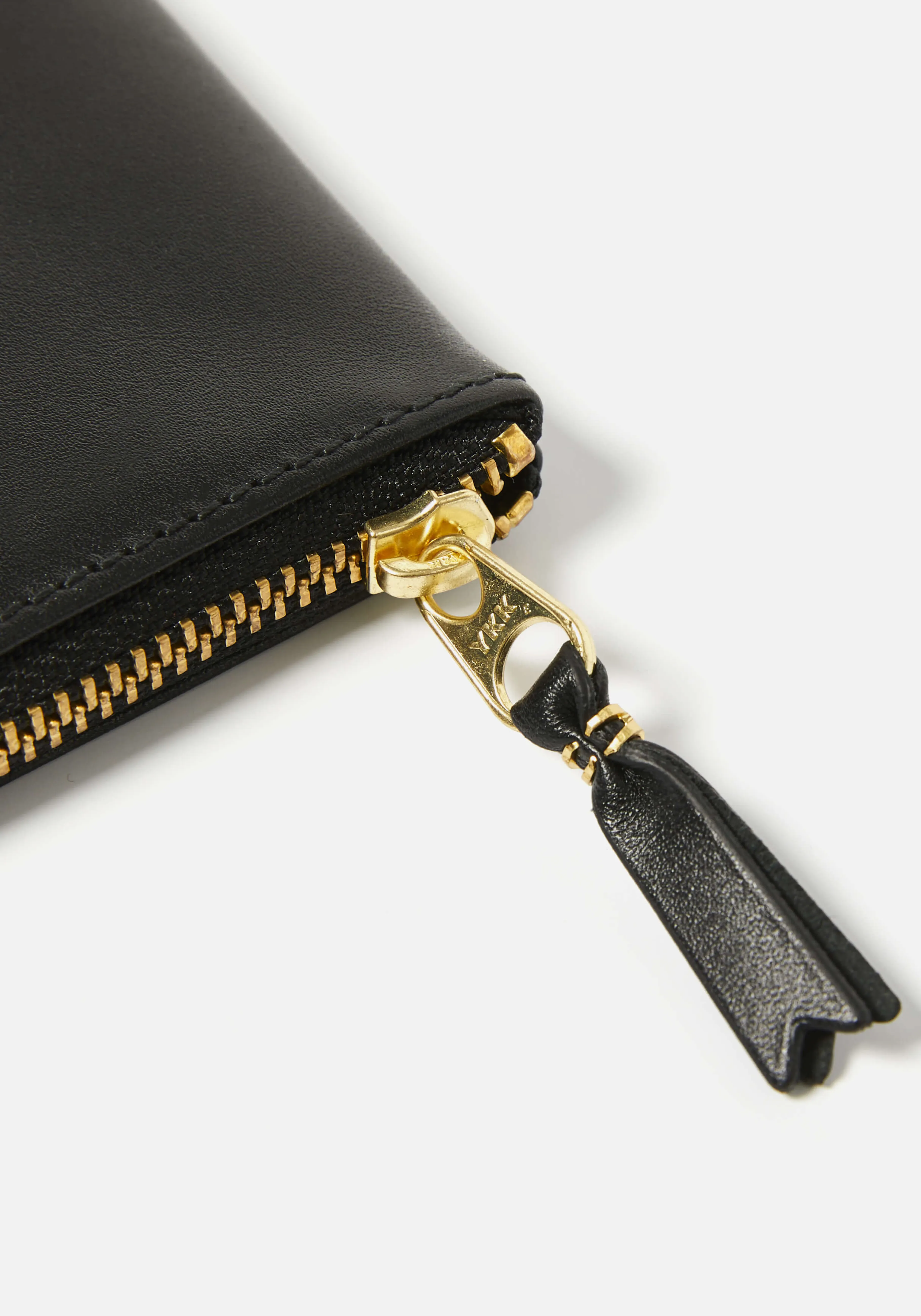 Portefeuille Zippé MKI MIYUKI ZOKU - Pochette Pratique Coloris Classique par Comme des Garçons | Accessoires Mode Urbaine