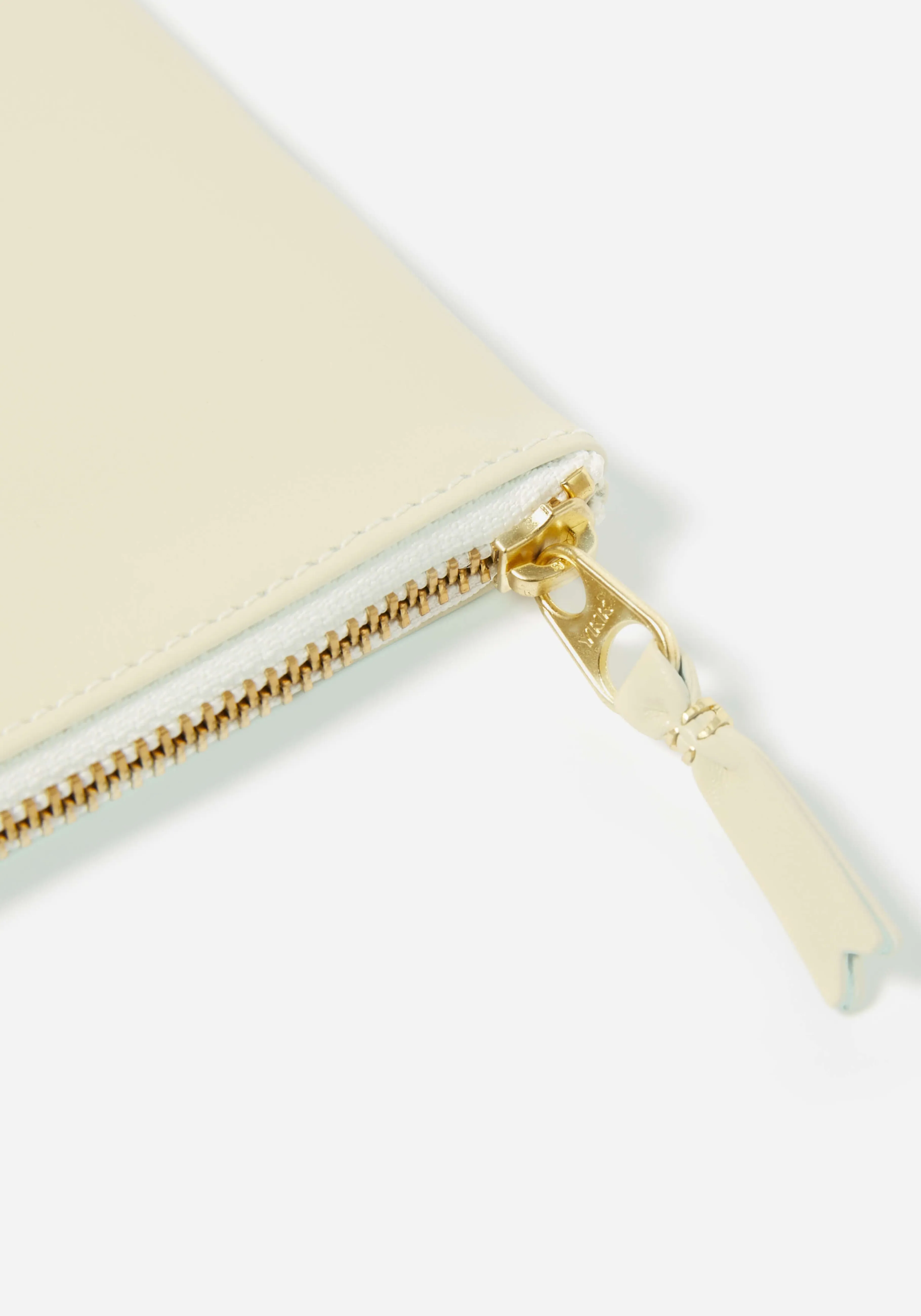 Portefeuille Zip Élégant par MKI MIYUKI ZOKU - Poche de Style Classique en Couleurs Intemporelles, Collection Accessoires Mode COMME DES GARÇONS
