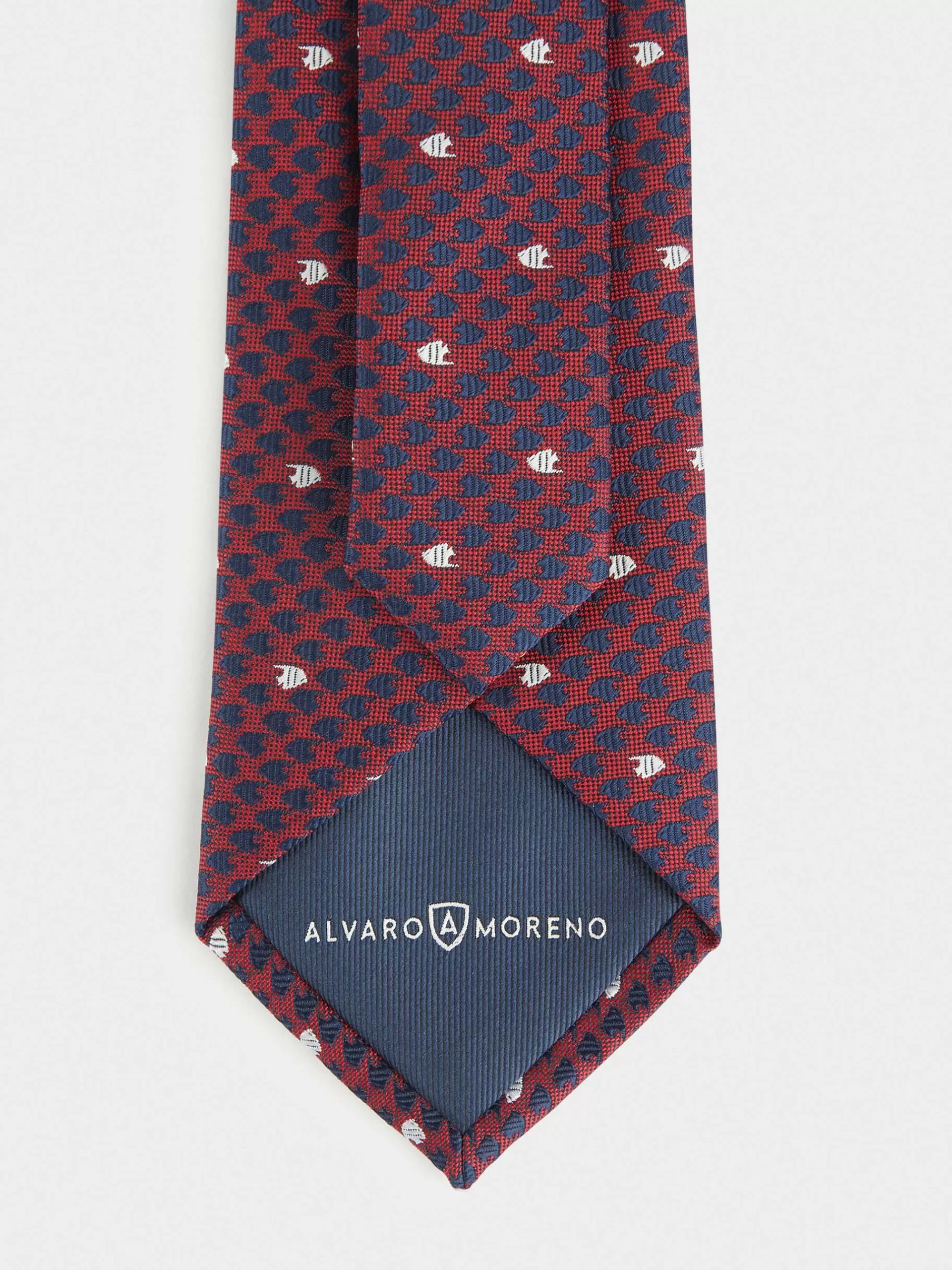 Cravate Alvaro Moreno en Jacquard Français – Modèle MF Ton Bordeaux Élégant | Promotion Exclusive sur Pièce de Collection  

Élégance Intemporelle : Cravate Jacquard Alvaro Moreno MF – Nuance Bordeaux Profond | Collection Limitée en Soldes