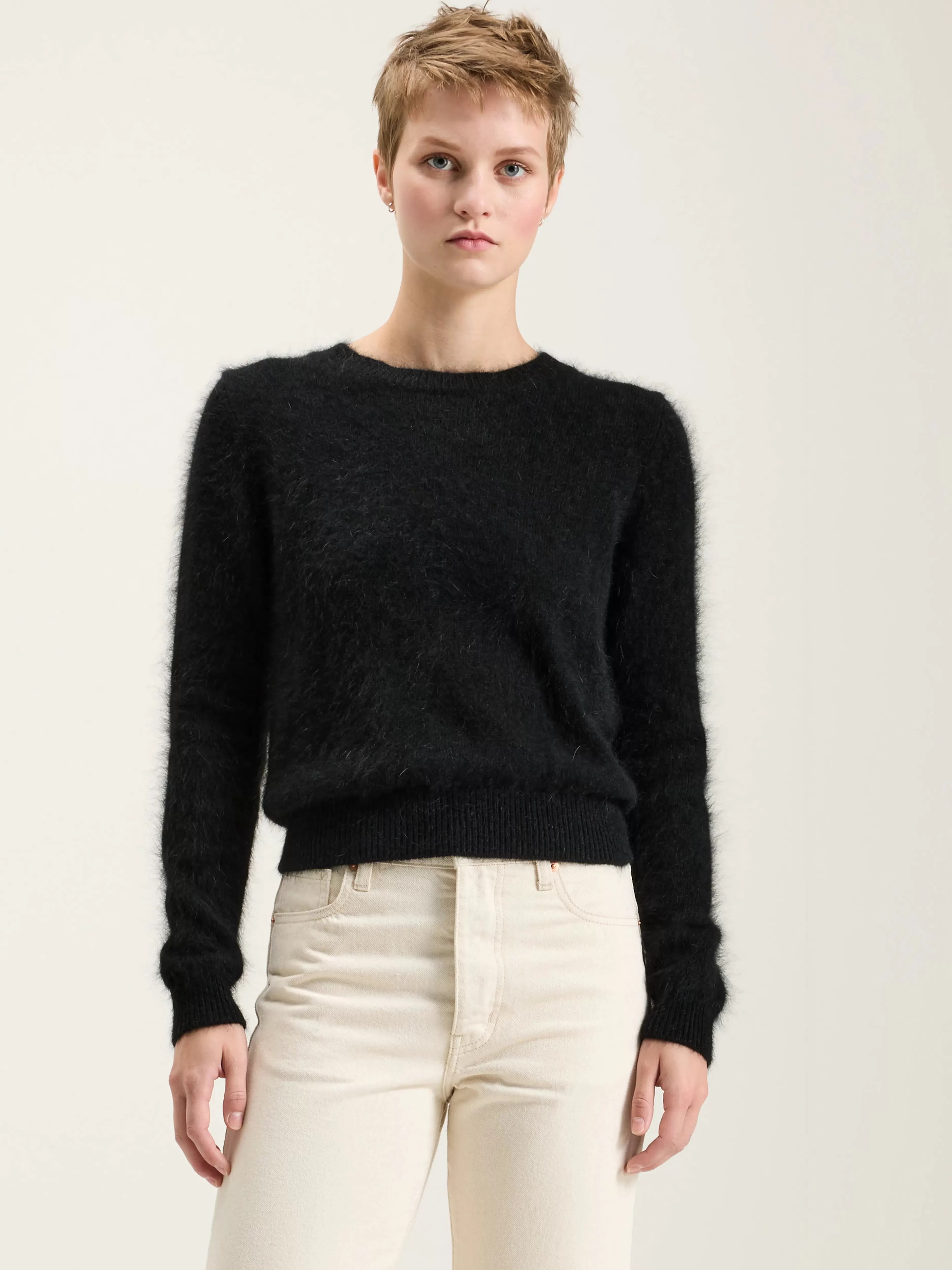 Datti Pull Bellerose en Laine Angora Mélangée - Modèle Confortable Collection Exclusive 

(Note : J'ai restructuré la syntaxe en respectant les conventions typographiques françaises, utilisé des synonymes naturels comme 