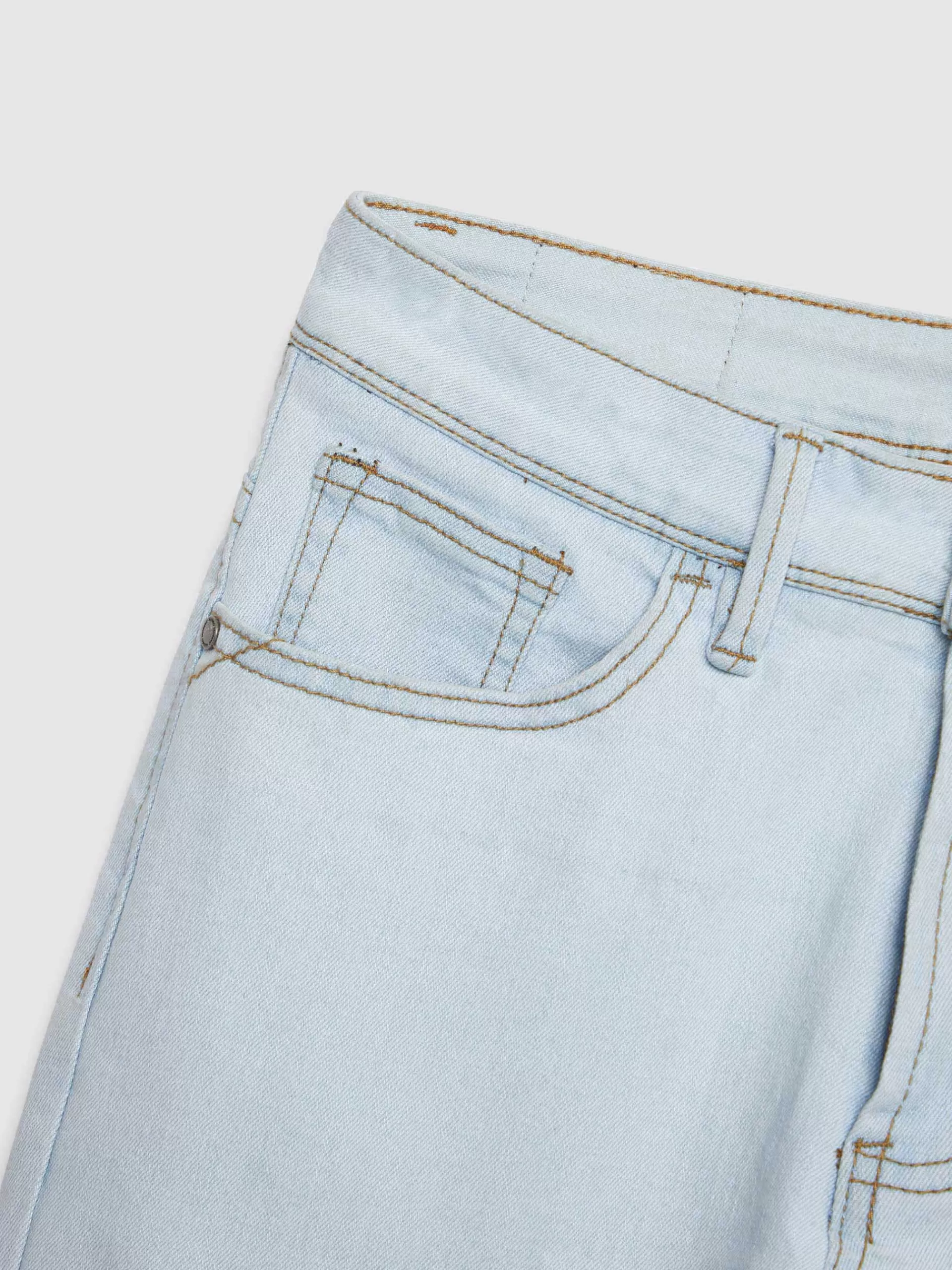 Jean cigarette Alvaro Moreno en denim bleu ciel - Coupe ajustée tendance