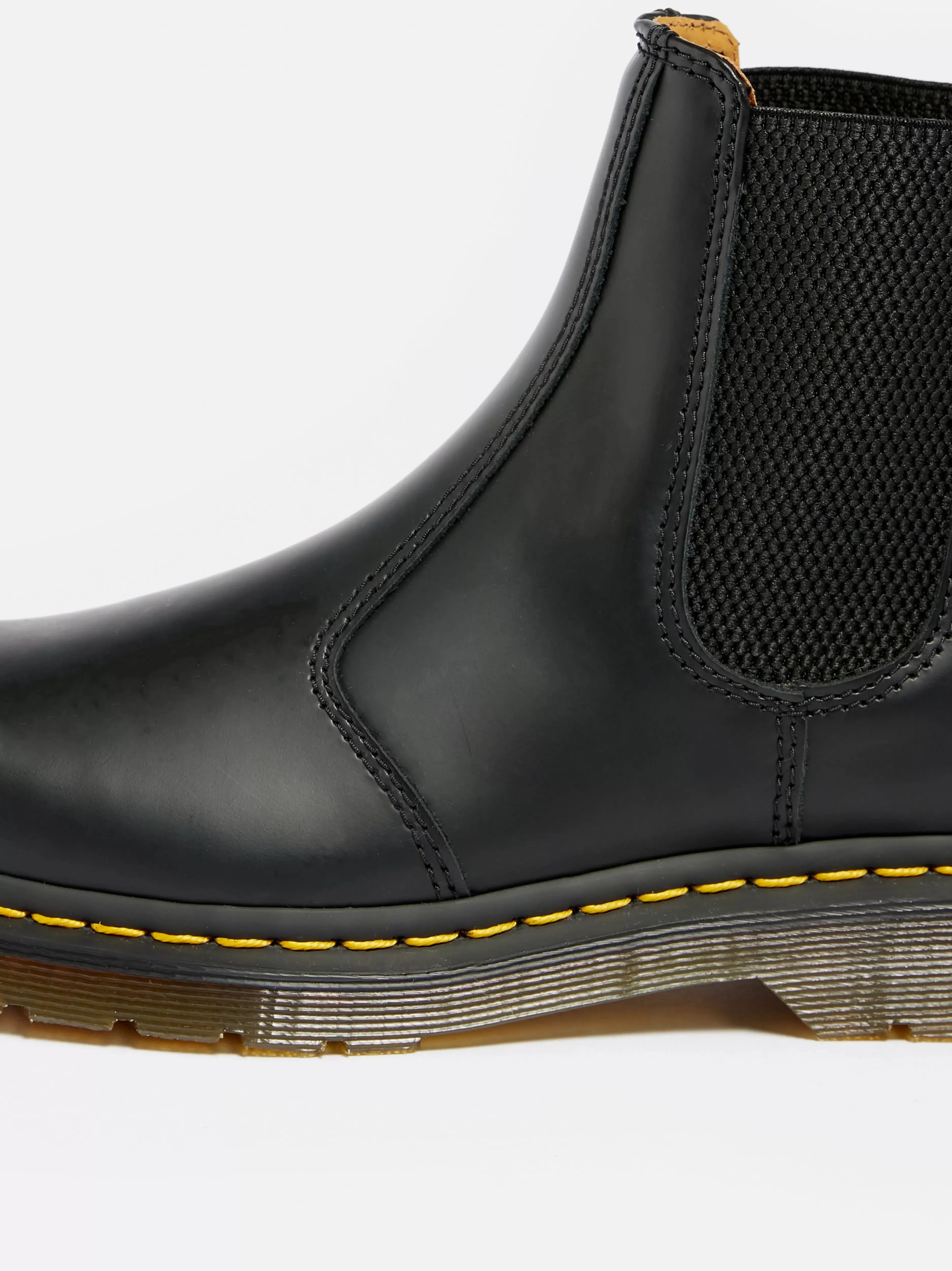 Bottes Chelsea Dr. Martens 2976 en Cuir Lisse - Style Intemporel pour Femme | Confort Urbain & Élégance Rebelle - Collection Officielle