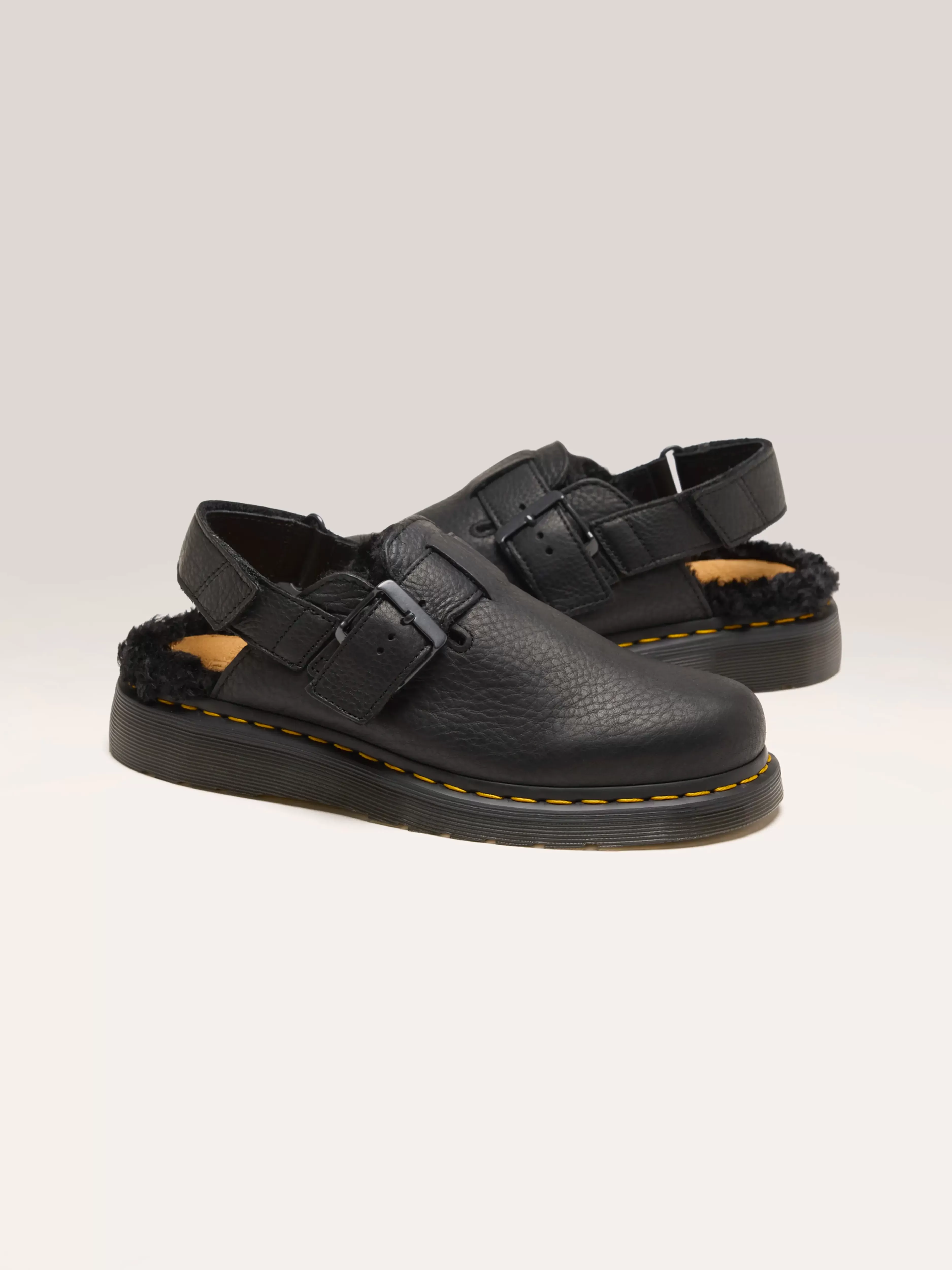 Bottes Dr. Martens Jorge II - Confort Hivernal avec Doublure en Fausse Fourrure - Collection Femme | Boutique Officielle