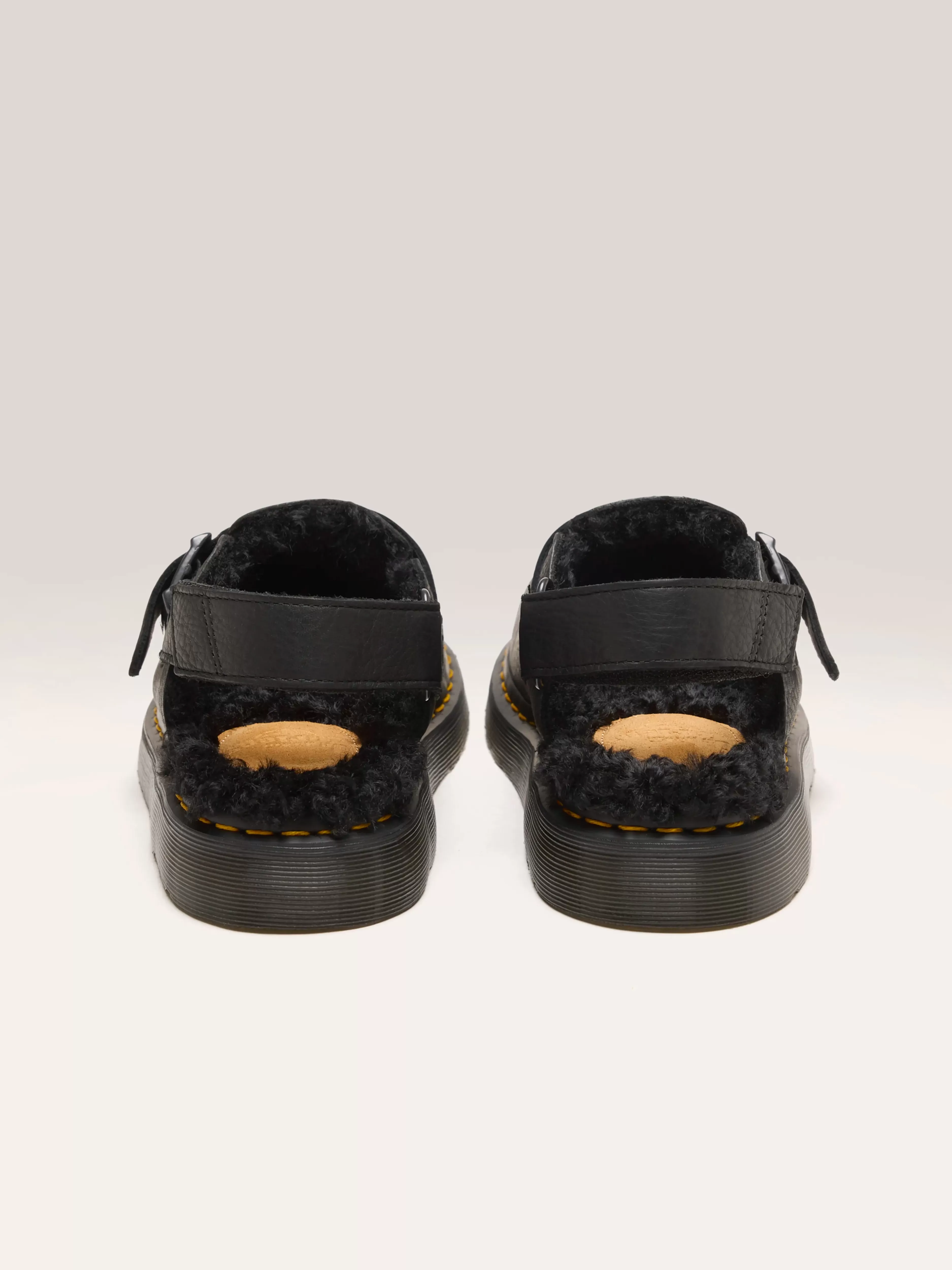 Bottes Dr. Martens Jorge II - Confort Hivernal avec Doublure en Fausse Fourrure - Collection Femme | Boutique Officielle