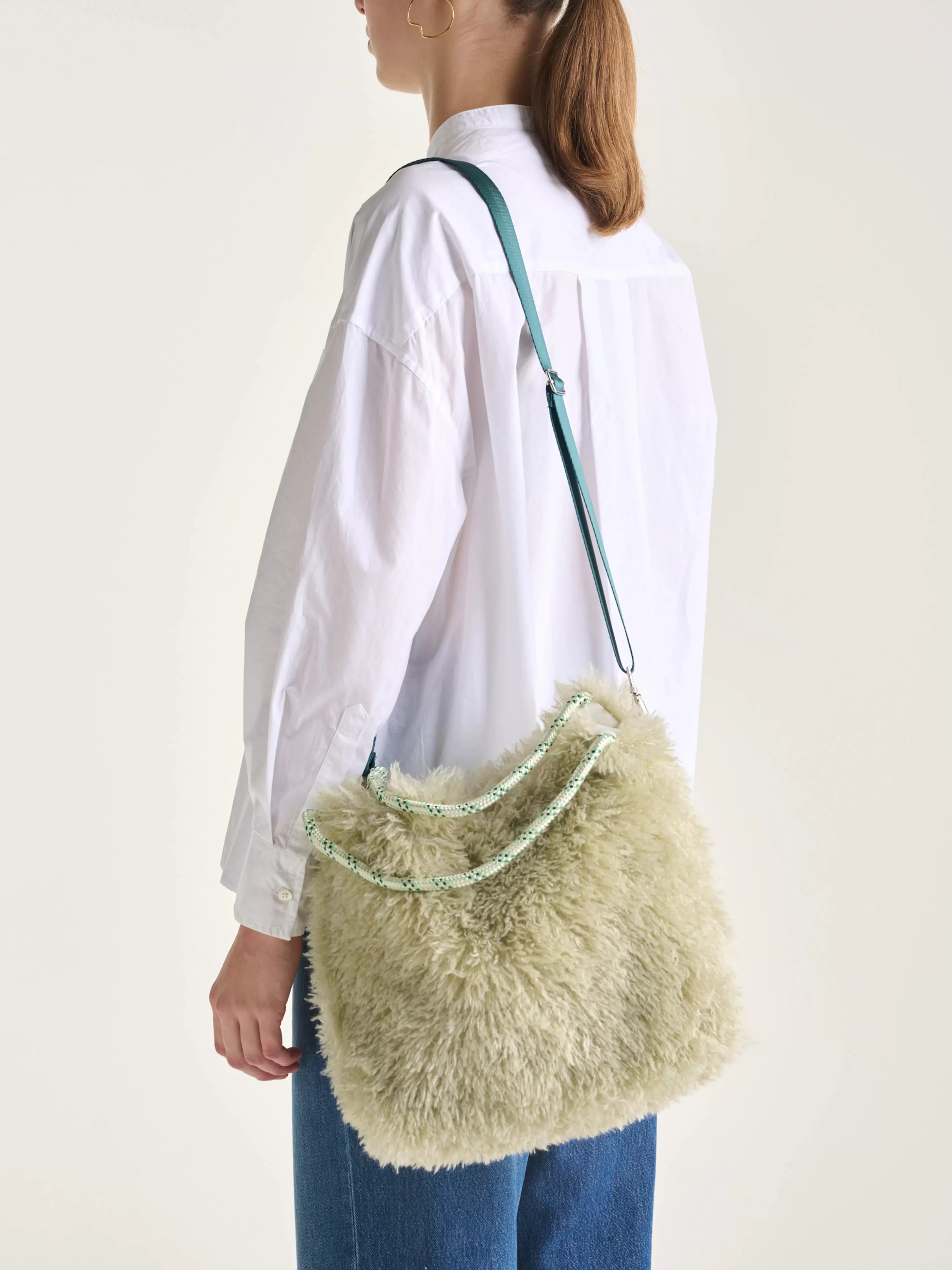 Boutique Helmin Schoudertas-Bellerose - Découvertes Élégantes & Art de Vivre Exclusif
