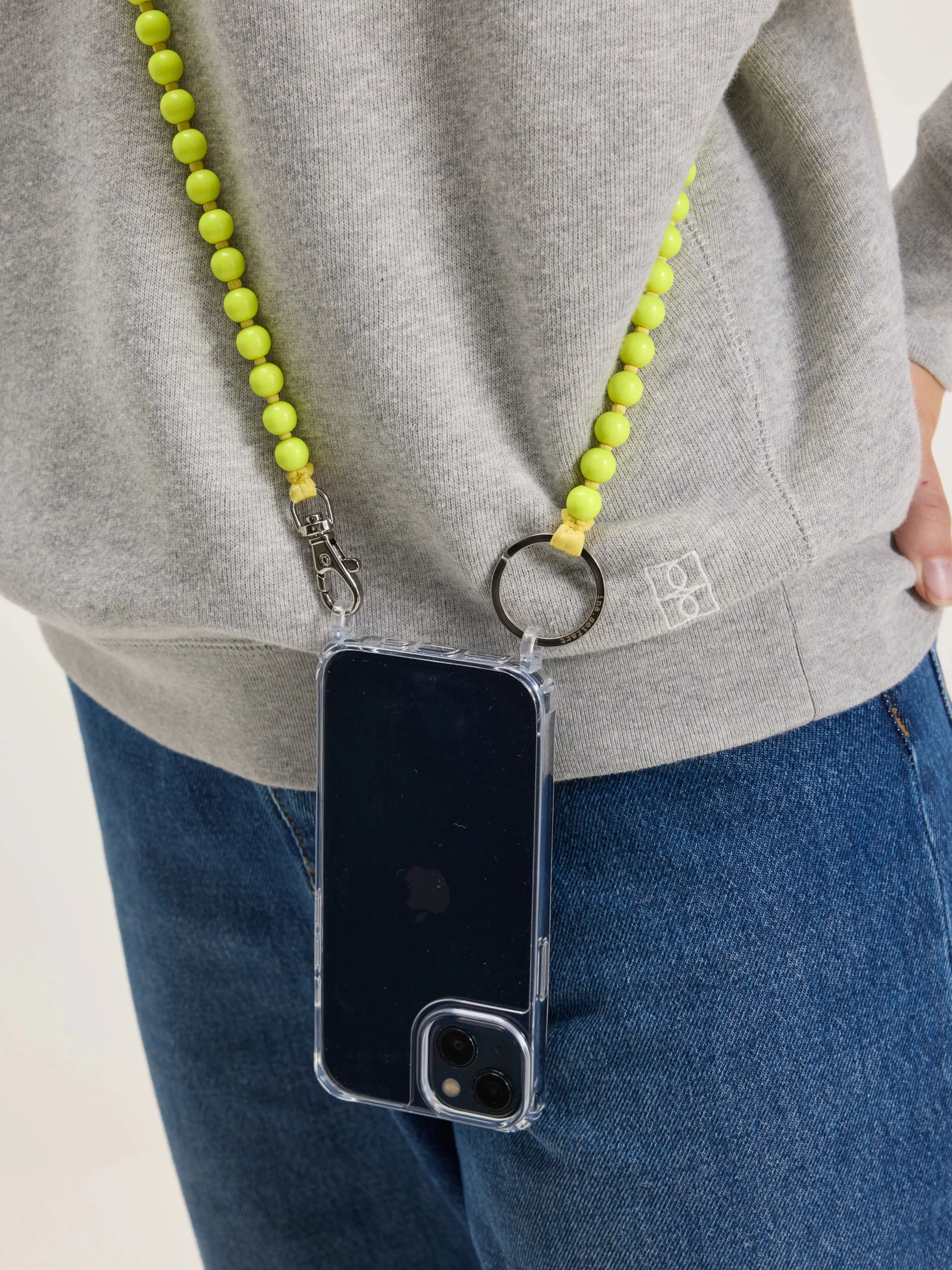 Élégante chaîne pour iPhone 14 - Création légère Ina Seifart à prix doux