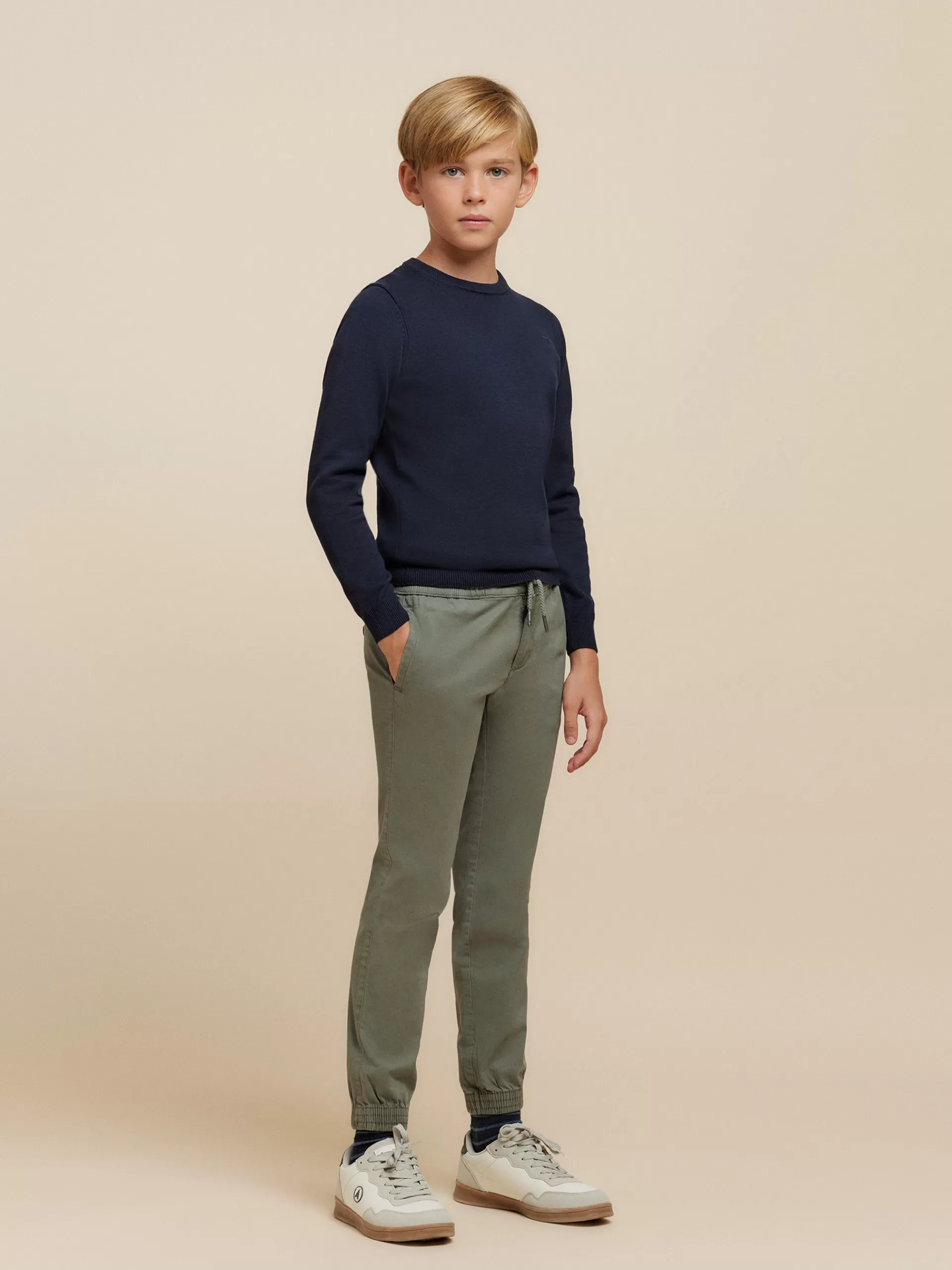Maillot décontracté Alvaro Moreno pour enfants - Col rond et détails contrastés en bleu marine