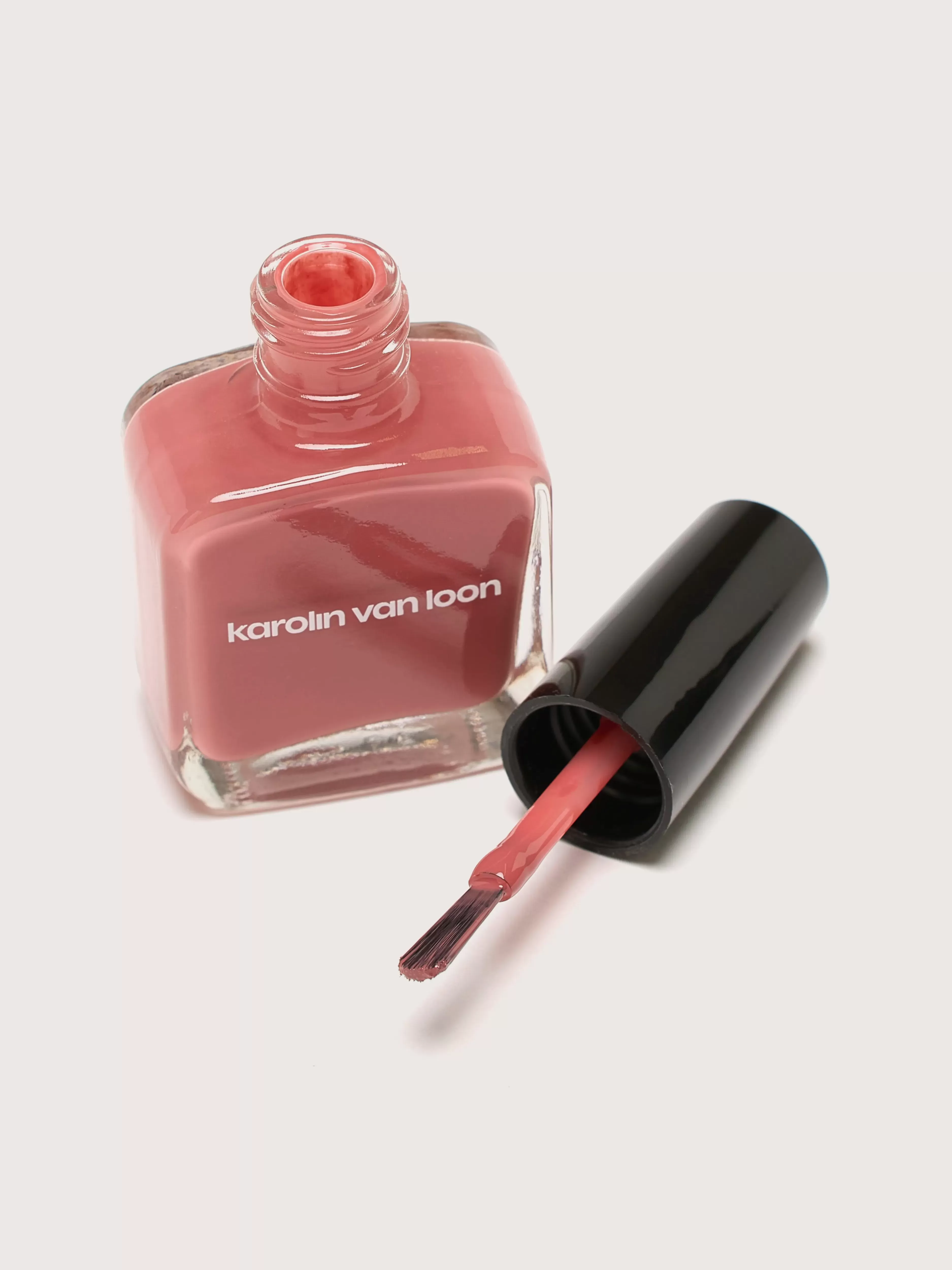 Vernis Élégant Sakura Florale Nuance 16 - Collection Karolin Van Loon - Élégance Intemporelle