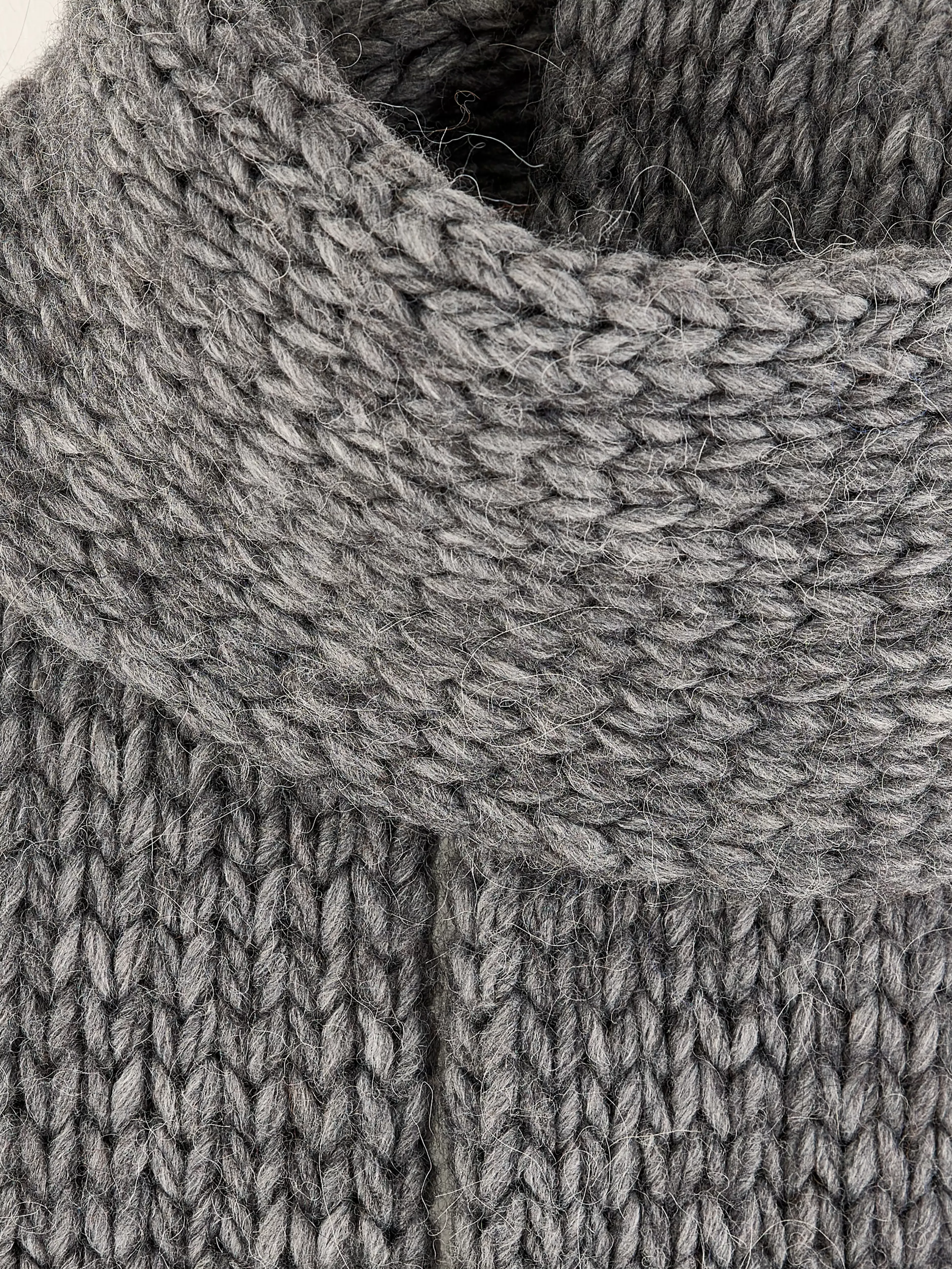 Écharpe Tricotée Douce Bellerose - Accessoire Hiver Élégant & Confortable