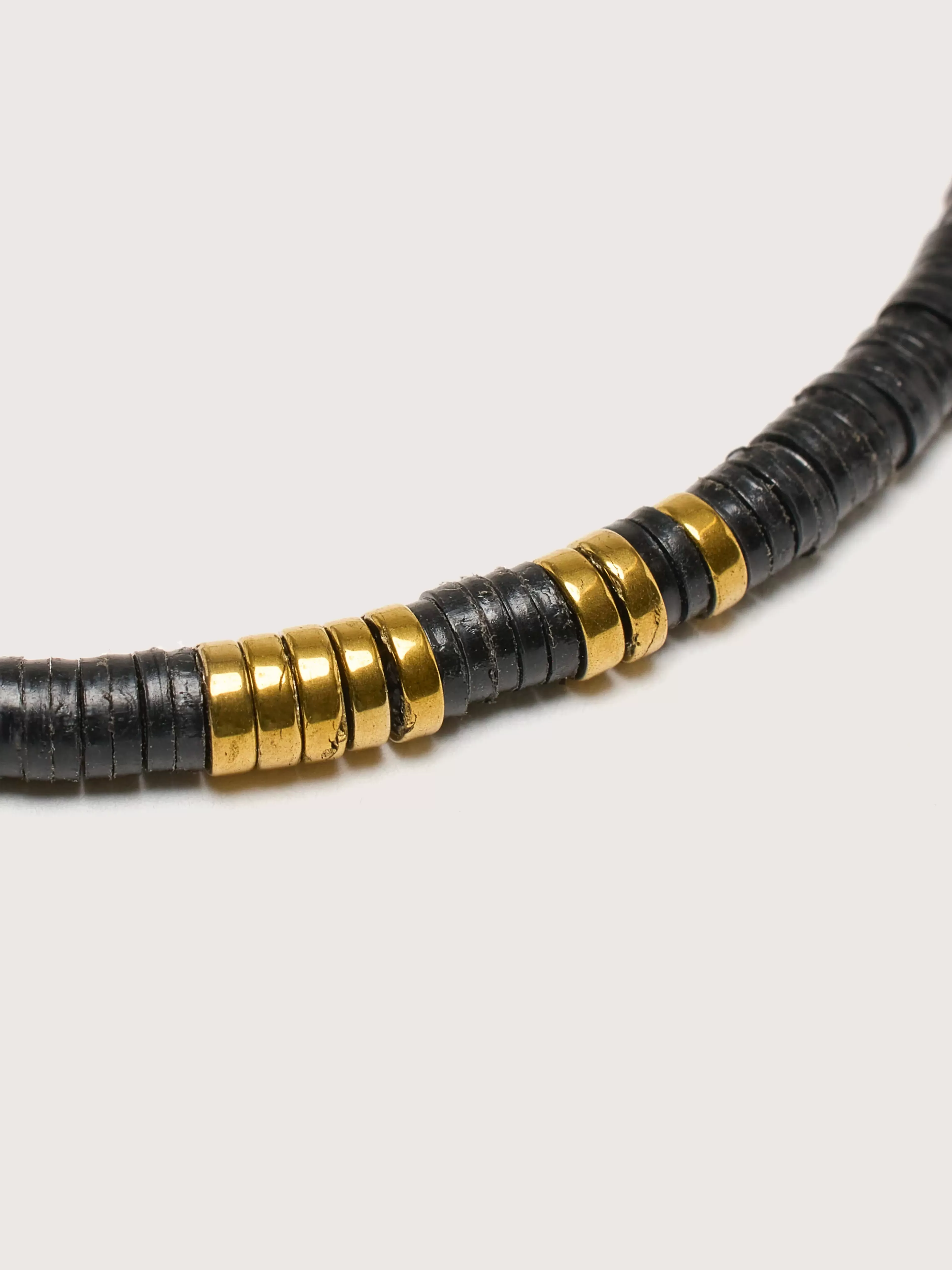 MAISON MÖNIK Bracelet Noir Shakku | Élégance Minimaliste & Pièce Signature de la Collection Automne