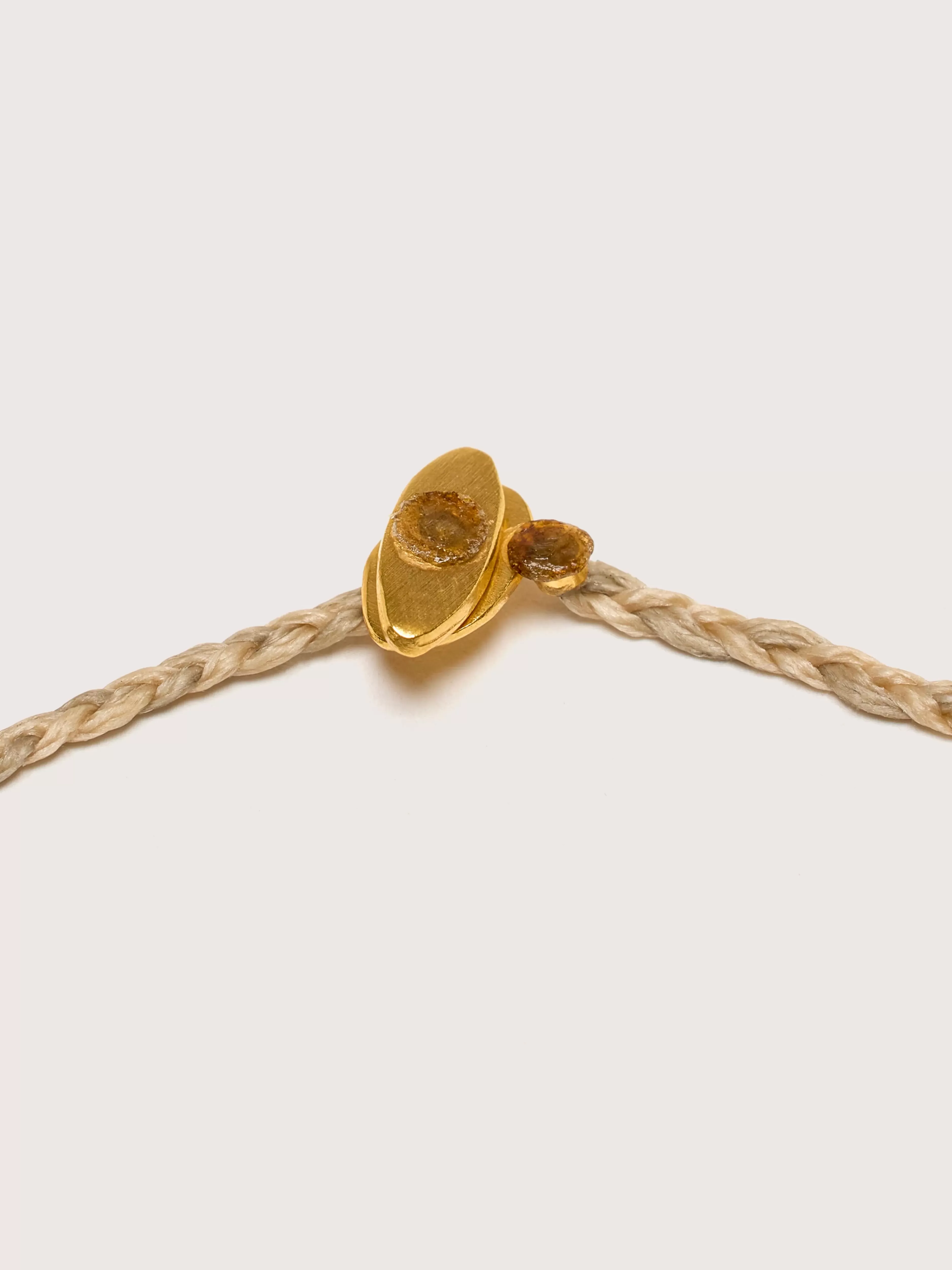 Bracelet Femme Mary Gaitani - Double Rang de Pyrite Naturelle - Bijou Élégant Artisanal - Collection Exclusive en Ligne