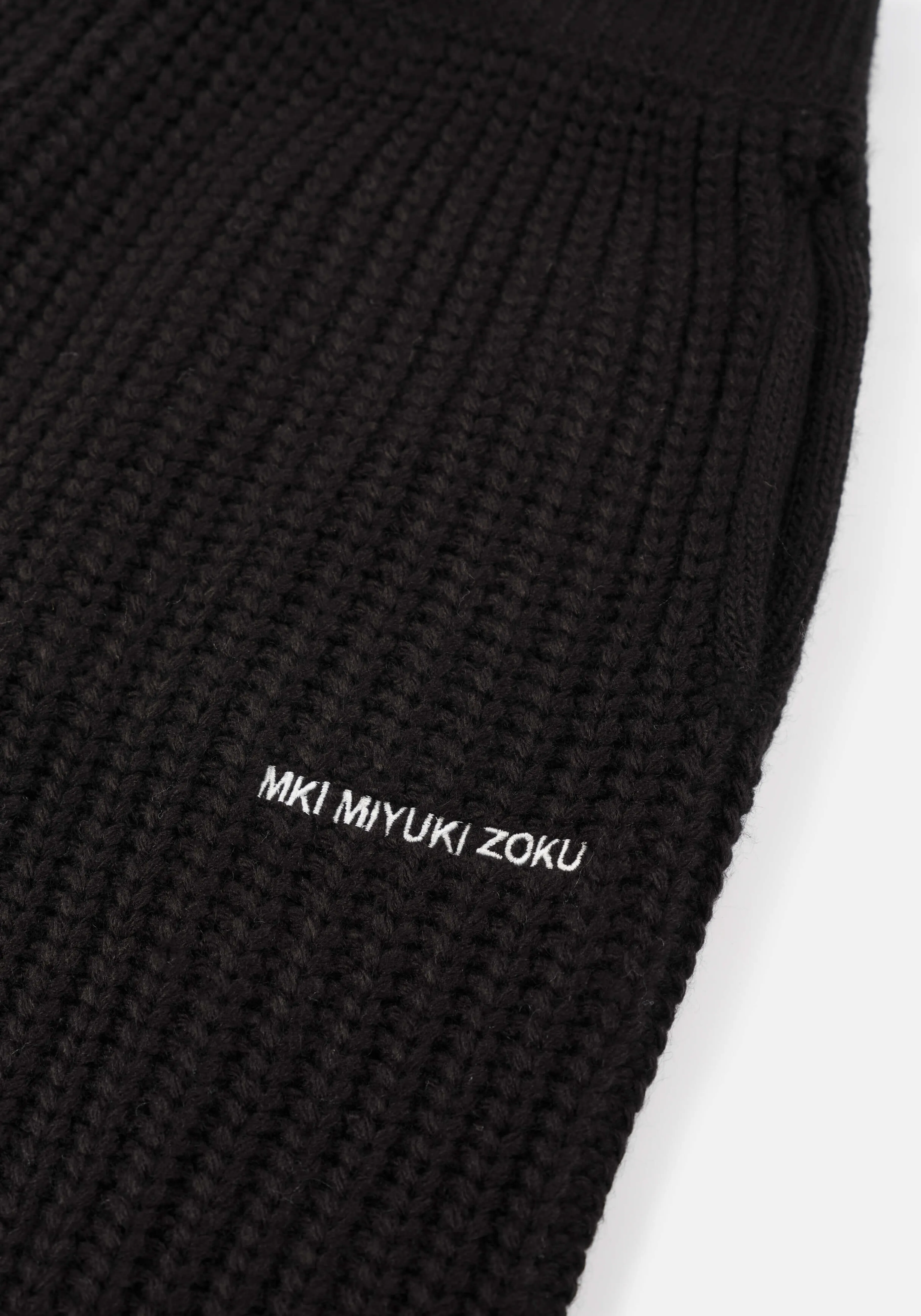 MKI Miyuki Zoku - Jogger confortable en maille côtelée épaisse avec coupe évasée  
Pantalon décontracté d'intérieur et d'extérieur - Style urbain premium  
Modèle unisexe à taille ajustable - Matière douce anti-froissement