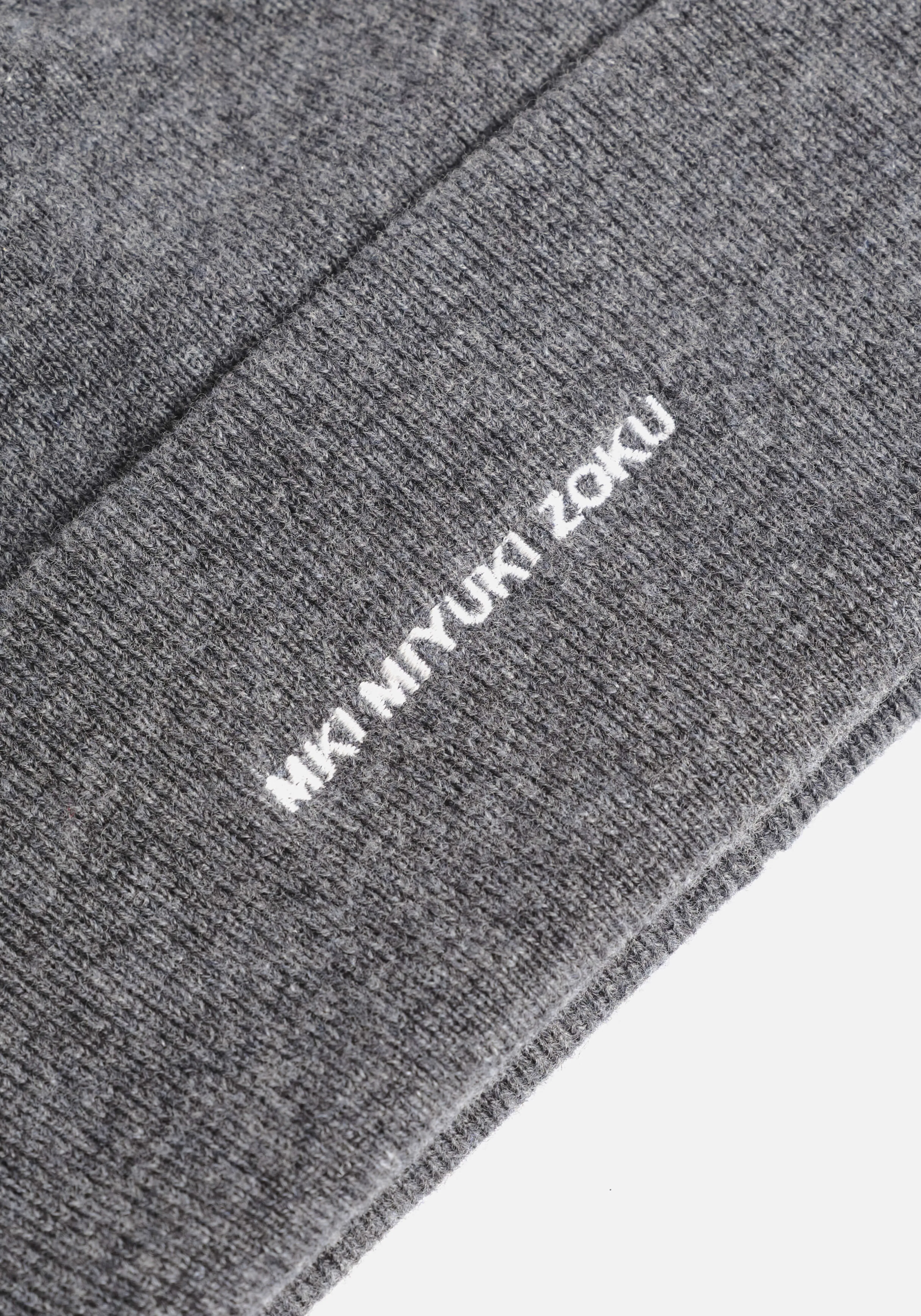 Bonnet Hiver MKI Miyuki Zoku - Laine Mérinos Brodée Main - Accessoire Mode Urbaine Élégante