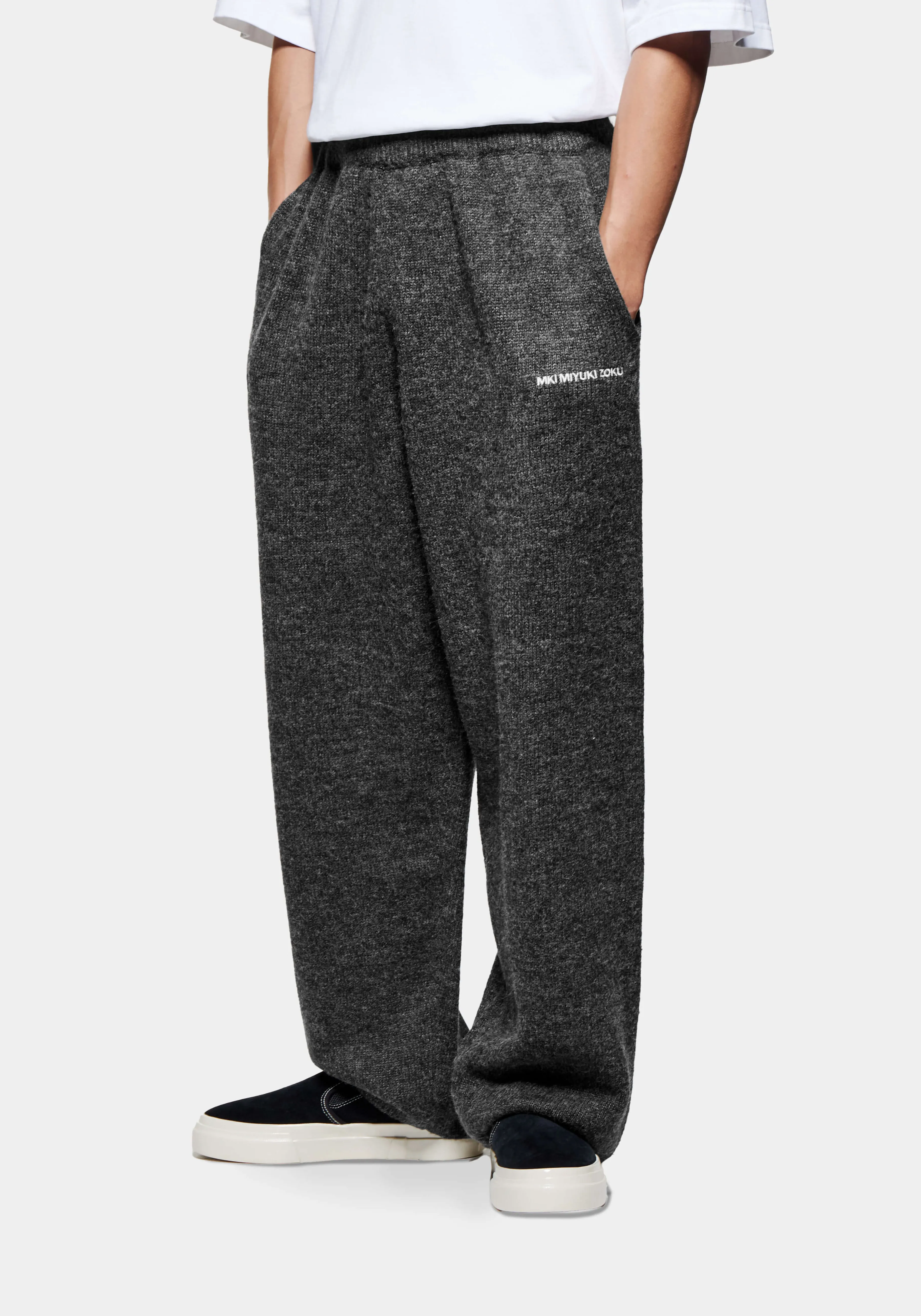Pantalon confort large en maille mohair - Coupe jogging urbain Miyuki pour automne-hiver (Marque MKI) - Tissu respirant couleur unie