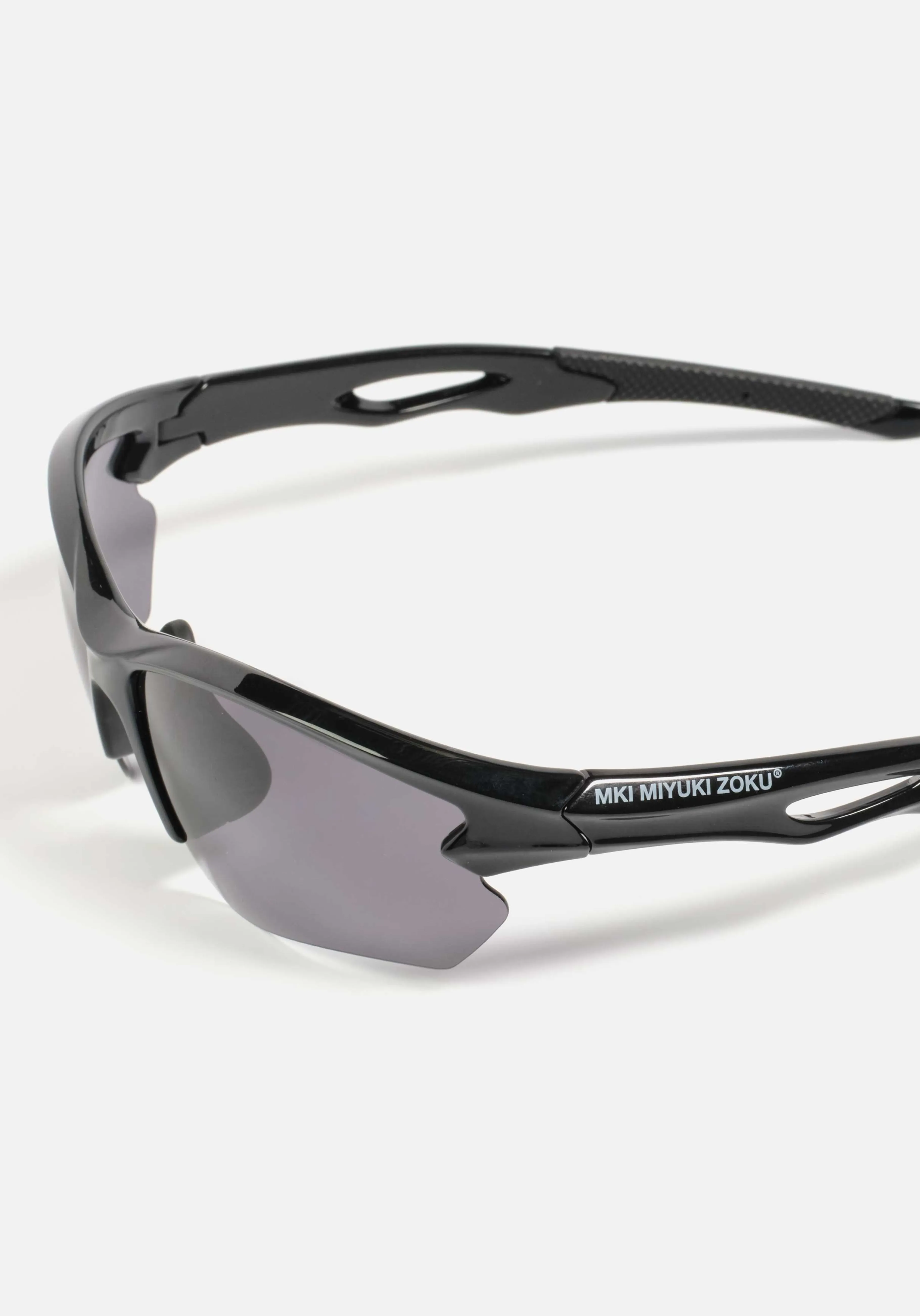 Lunettes de Soleil MKI RACER - Style Urbain par Miyuki Zoku | Élégantes et Intemporelles pour un Look Sportif

(Note : J'ai restructuré les éléments clés en français courant en intégrant des formulations marketing naturelles, supprimé les répétitions de 