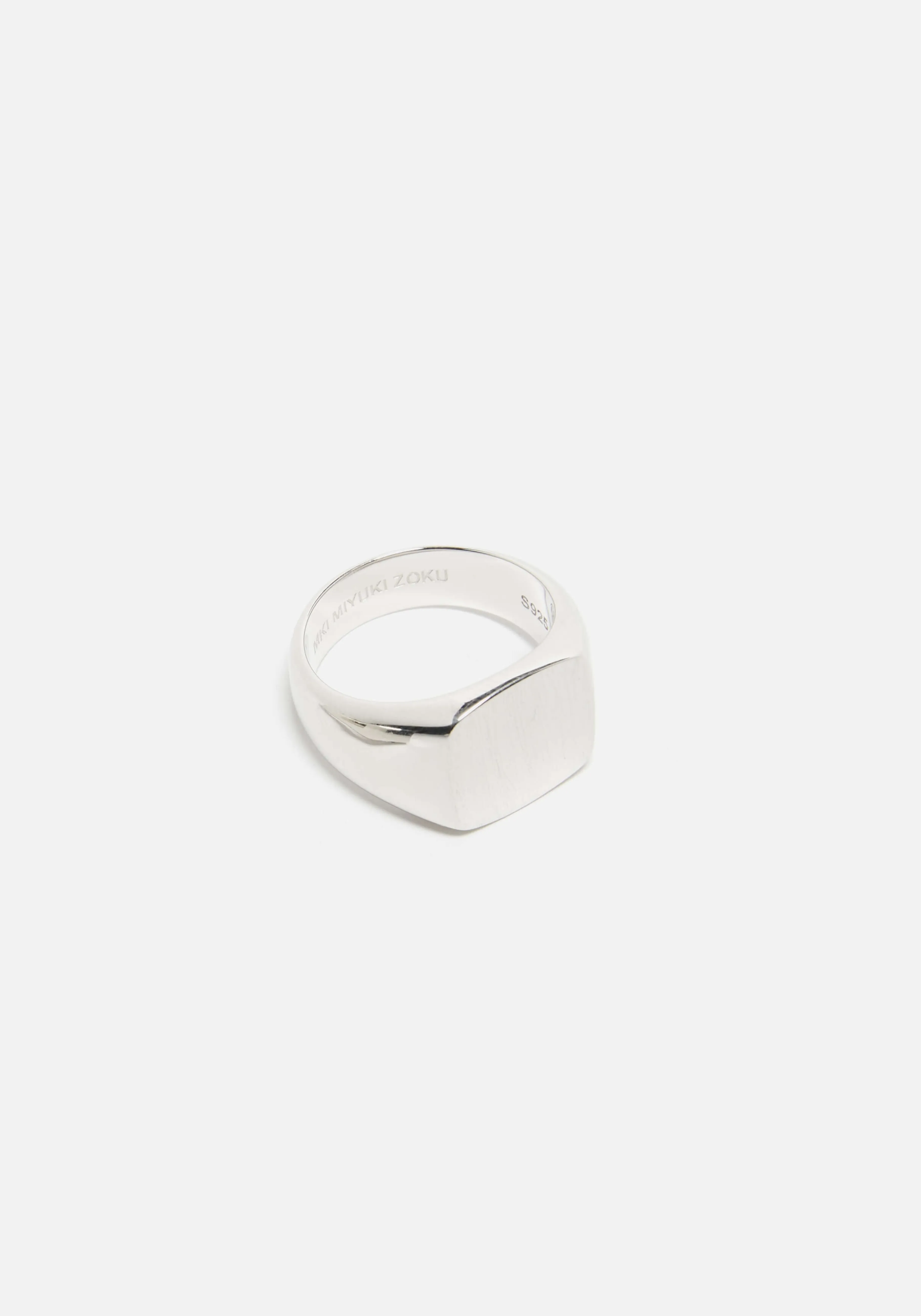 Bague Chevalière Carrée MKI Miyuki Zoku - Élégance Intemporelle pour Style de Vie Distinctif | Collection Joaillerie Créative