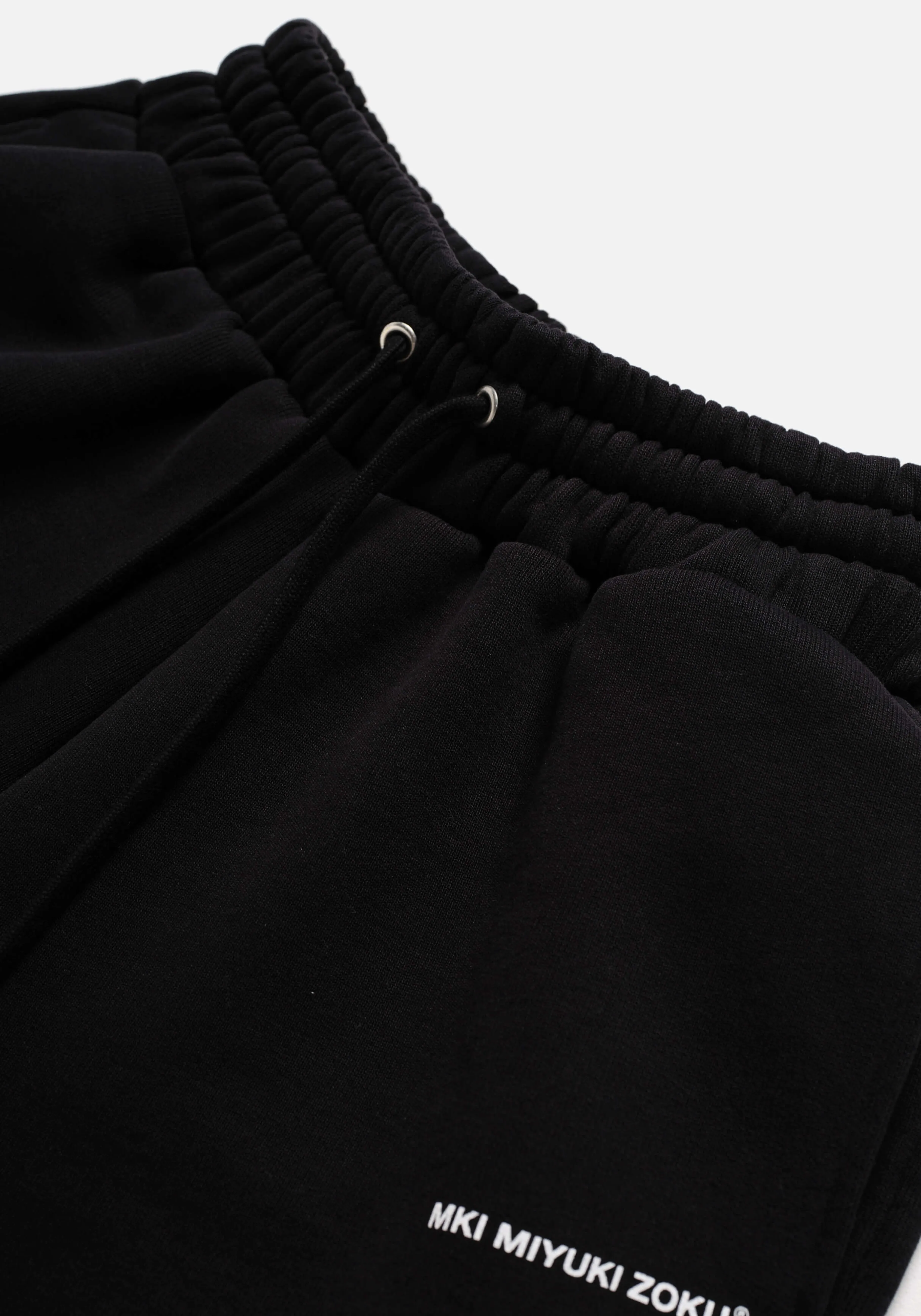MKI Miyuki Zoku - Collection Style Urbain : Shorty en Jersey Confy & Pantalons de Sport Polyvalents
