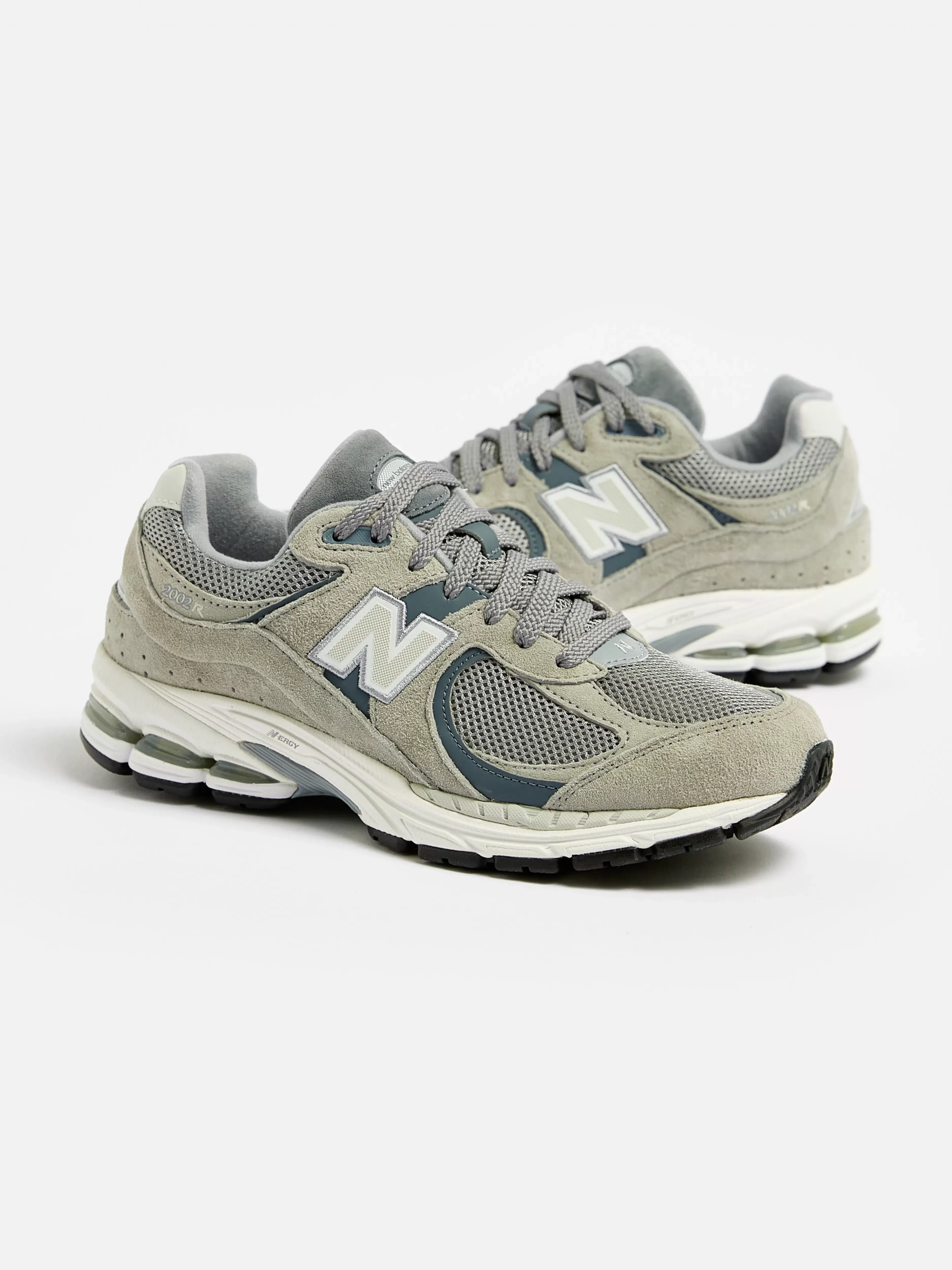 New Balance 2002R Femme : Promotion Exclue sur les Sneakers Rétro