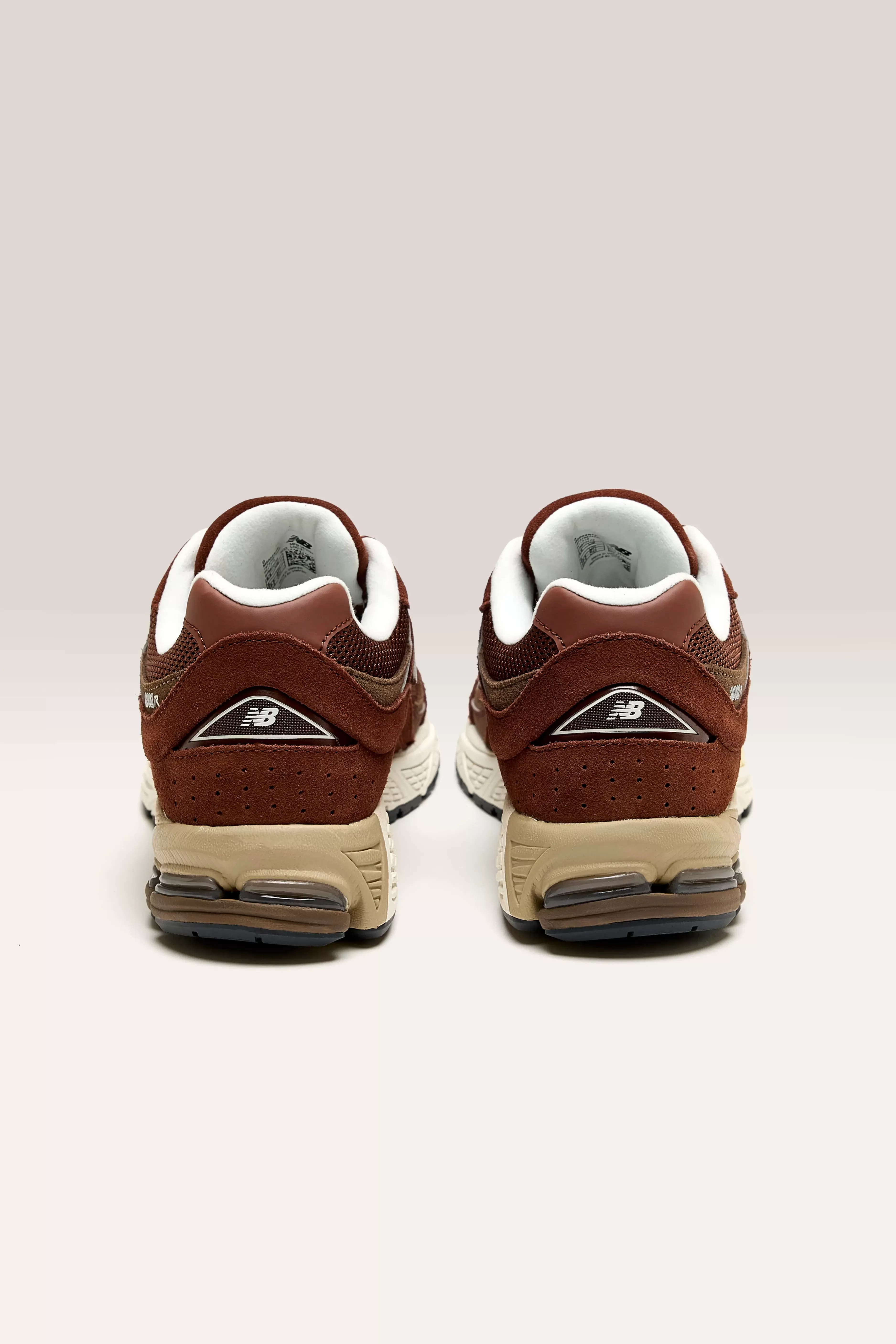 New Balance 2002R : Chaussures Femme Stylées en Promotion Exclusive - Confort Optimal & Design Moderne