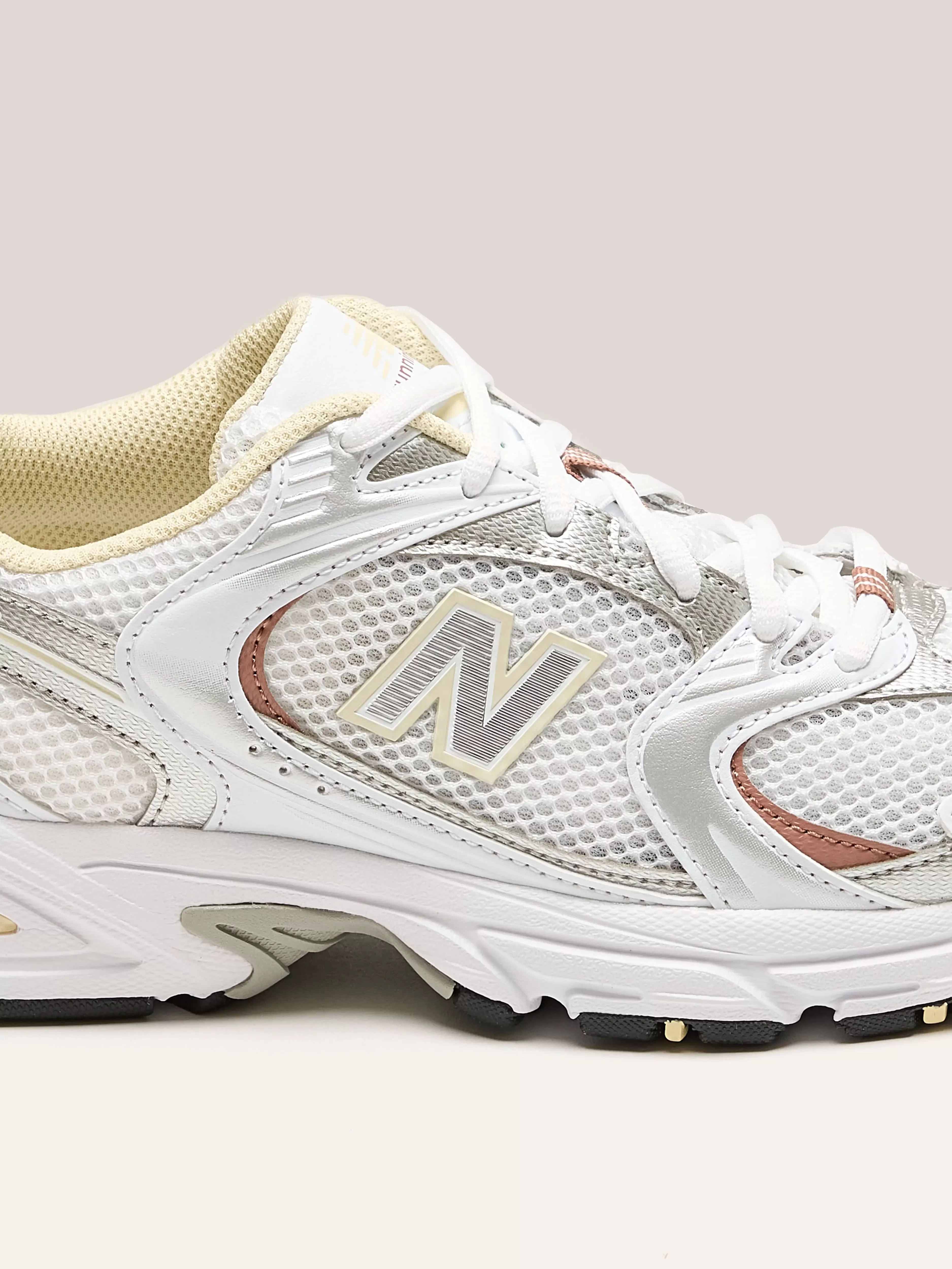 New Balance 530 Femme : Offre Éclair à Saisir dès Maintenant !