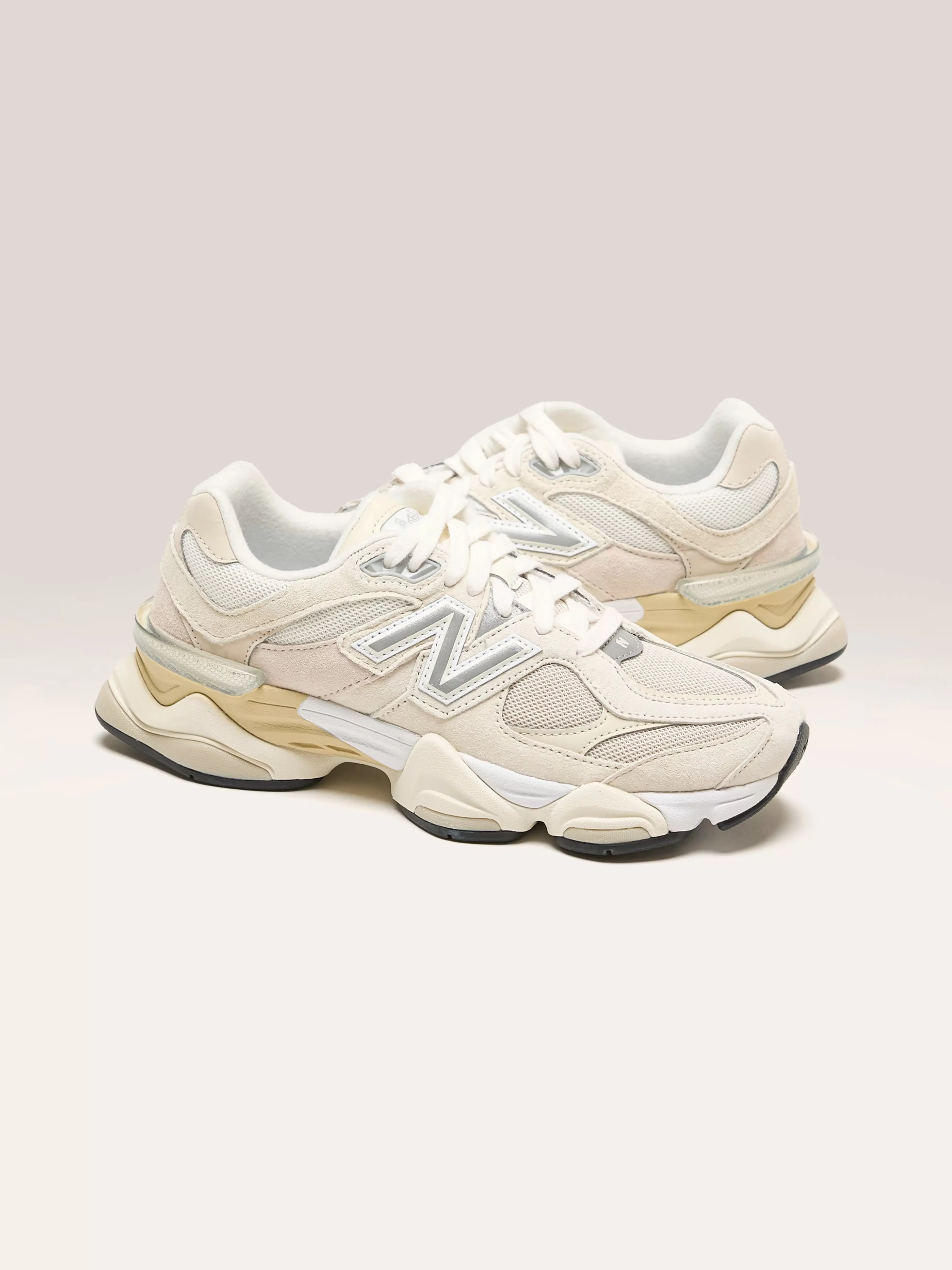 New Balance 9060 Femme - Chaussures Sportives en Liquidation Rapide | Confort Optimal & Style Urbain