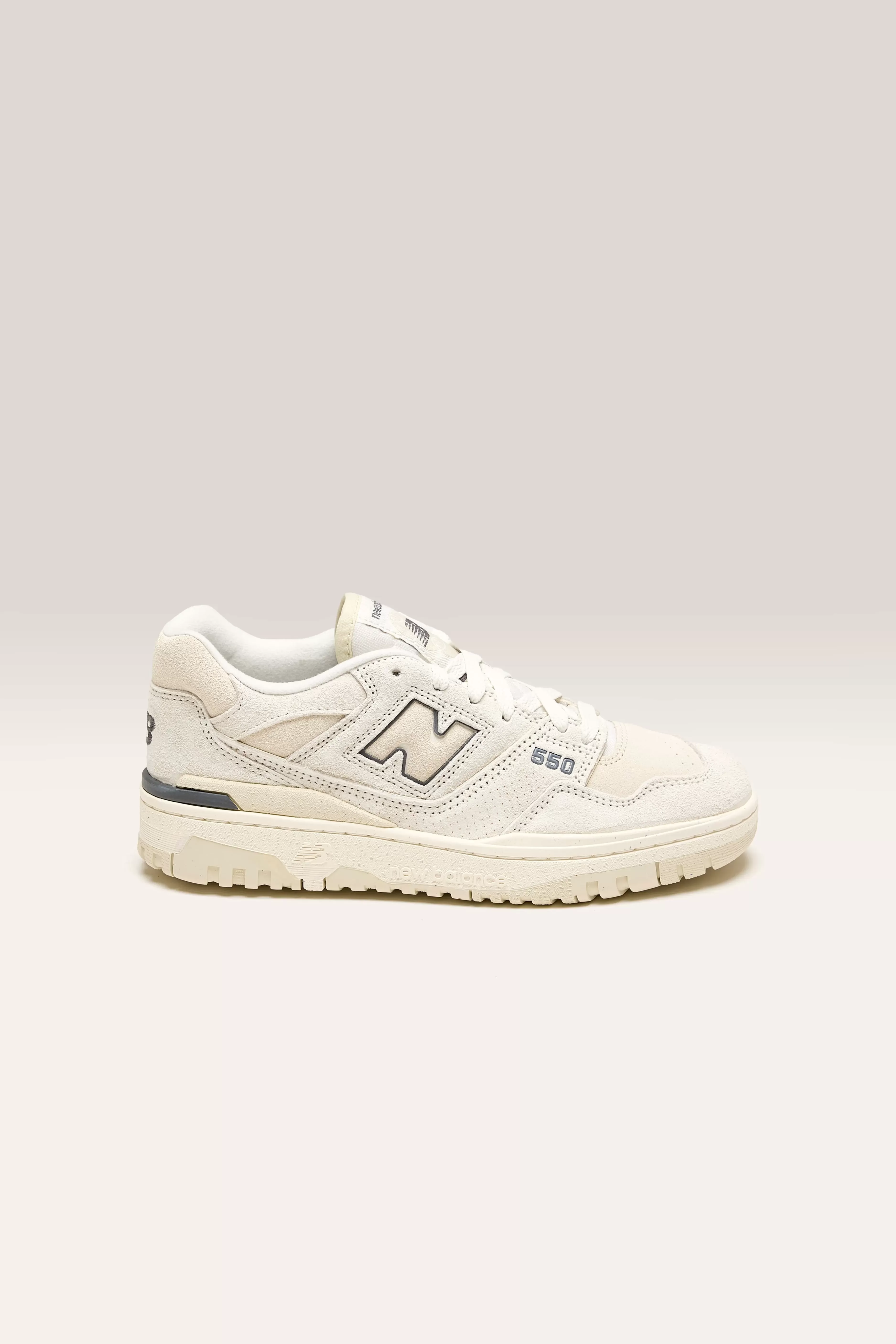 New Balance BBW550 pour Femme : Chaussures de Sport en Promotion Exclusive - Jusqu'à -50% sur les Dernières Paires !