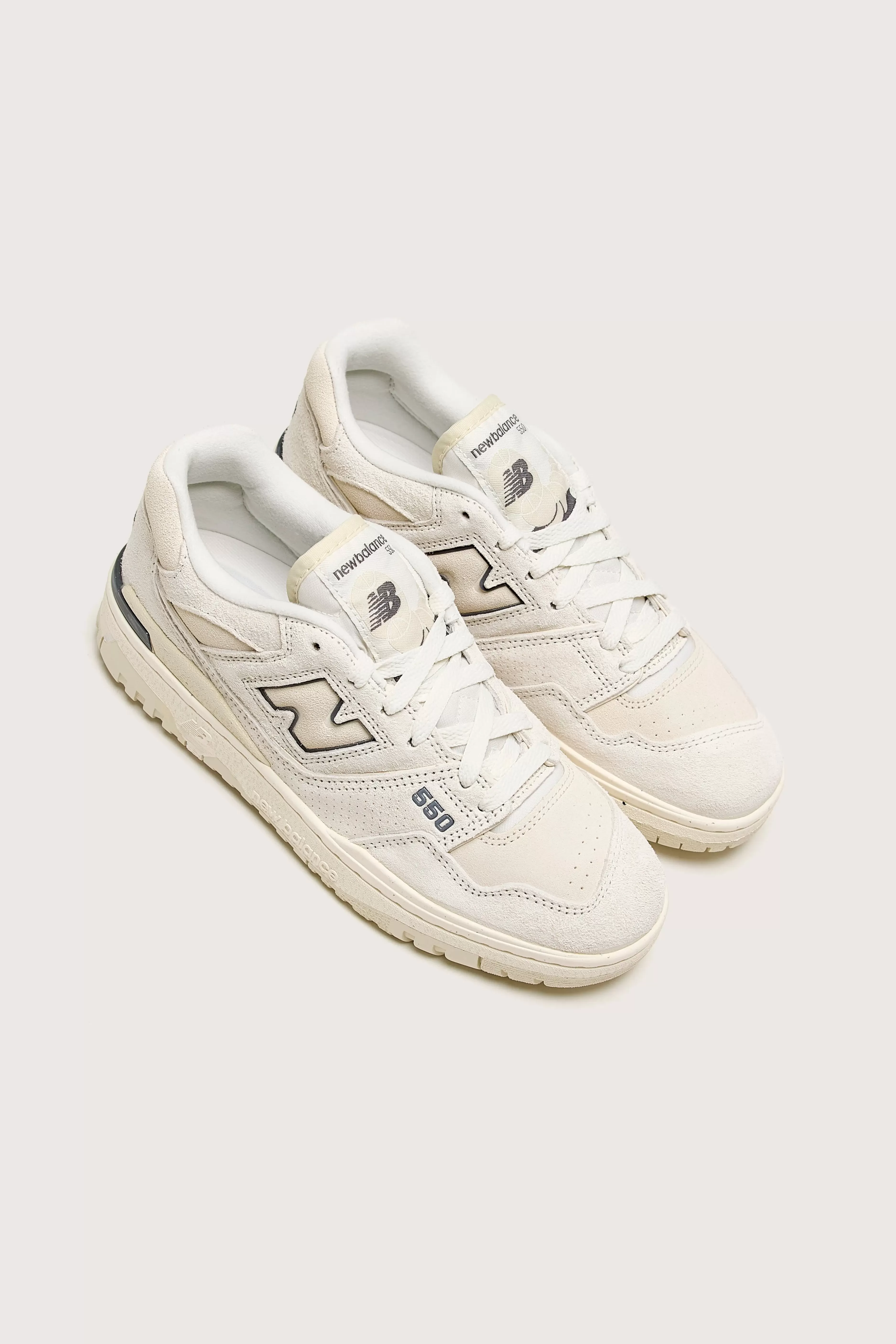 New Balance BBW550 pour Femme : Chaussures de Sport en Promotion Exclusive - Jusqu'à -50% sur les Dernières Paires !