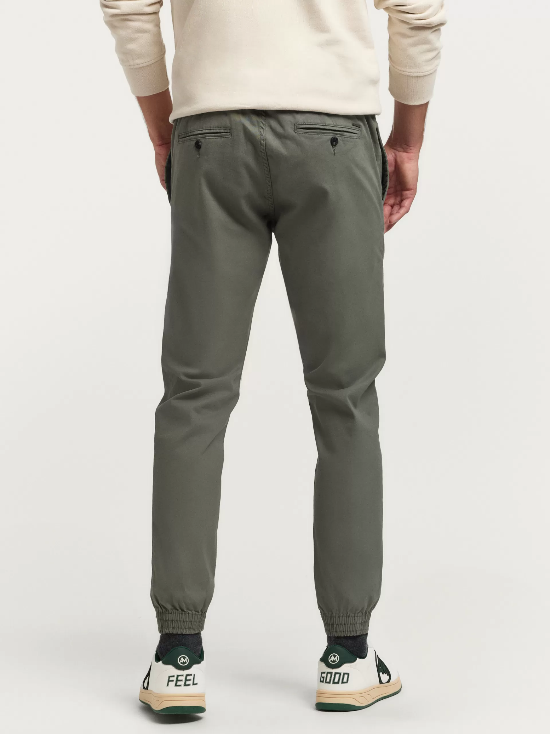 Pantalon casual ANDER vert forêt - Alvaro Moreno - Style abordable