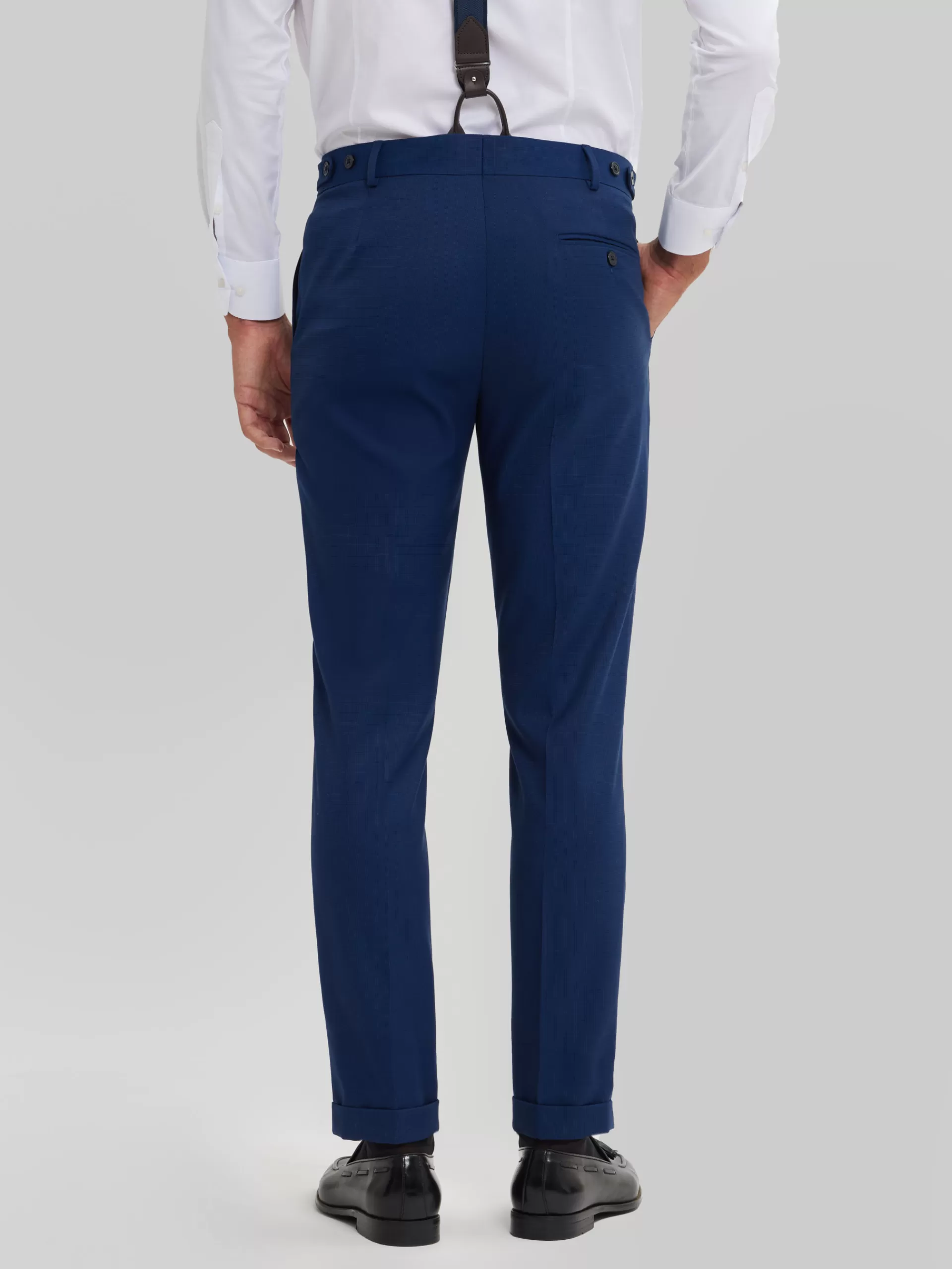 Pantalon slim Alvaro Moreno - Modèle CAPO MICRO en toile respirante Bleu Nuit 

(Version alternative avec plus de détails sensoriels : 
Jean ajusté Alvaro Moreno CAPO MICRO - Coupe contemporaine en denim stretch bleu océan, ceinture élastique confortable pour un look urbain et moderne)