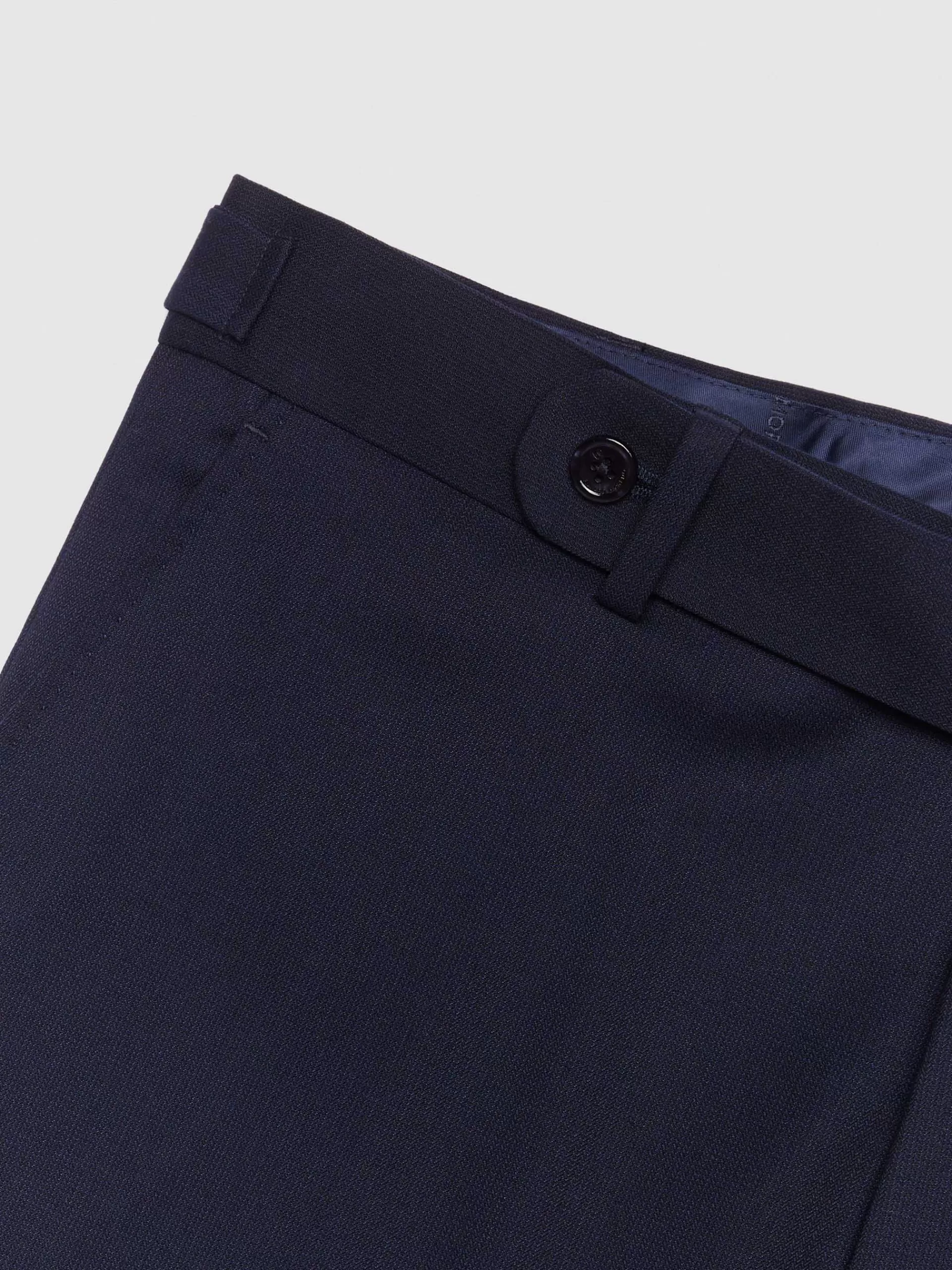 Pantalon Homme Slim Capo Micro Bleu Marine - Marque Alvaro Moreno en Promotion  
Découvrez notre Jean Tapered à Détails Contrastés - Style Urbain Intemporel
